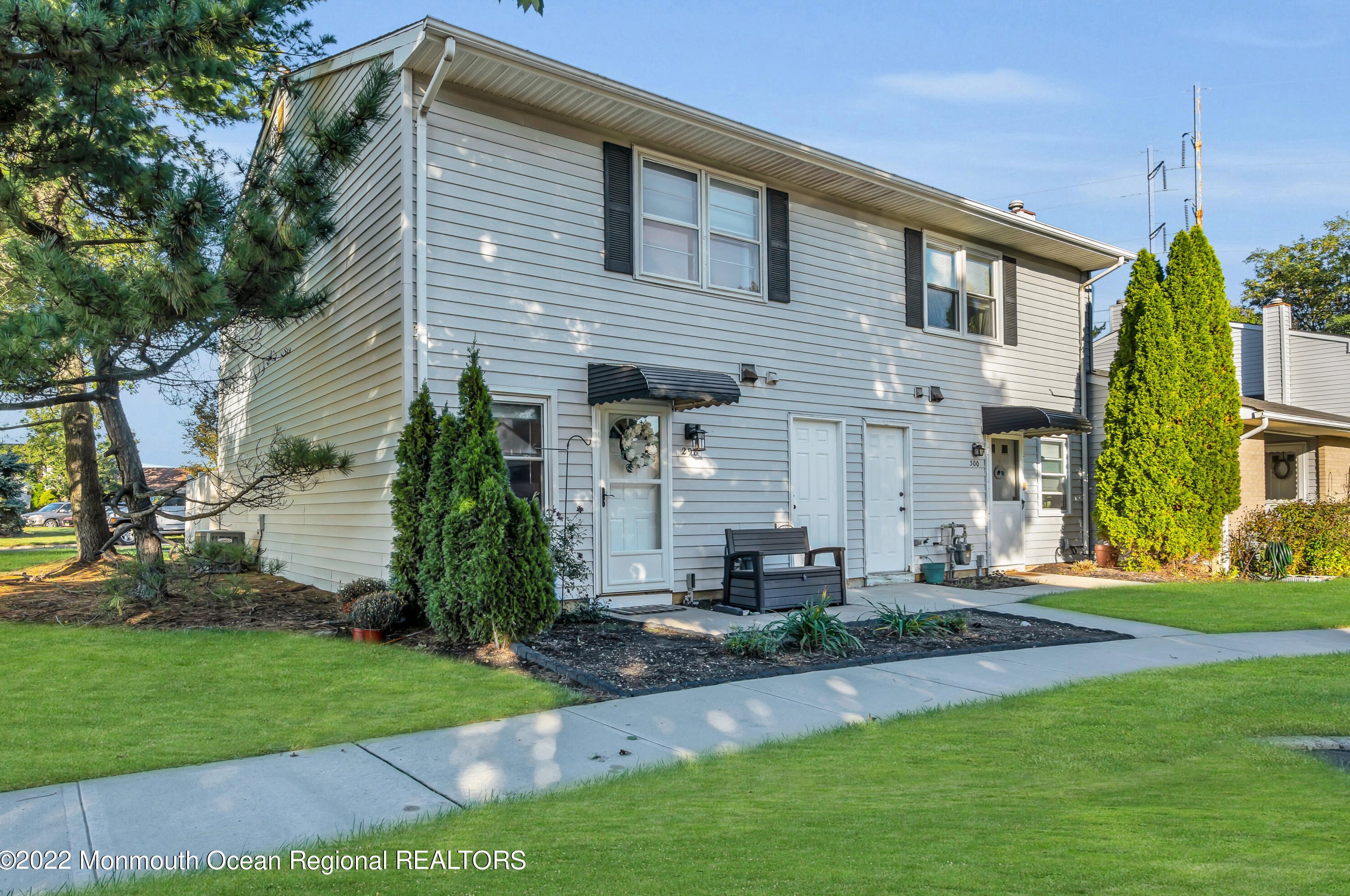 298 Crawford St, Tinton Falls, NJ 07724