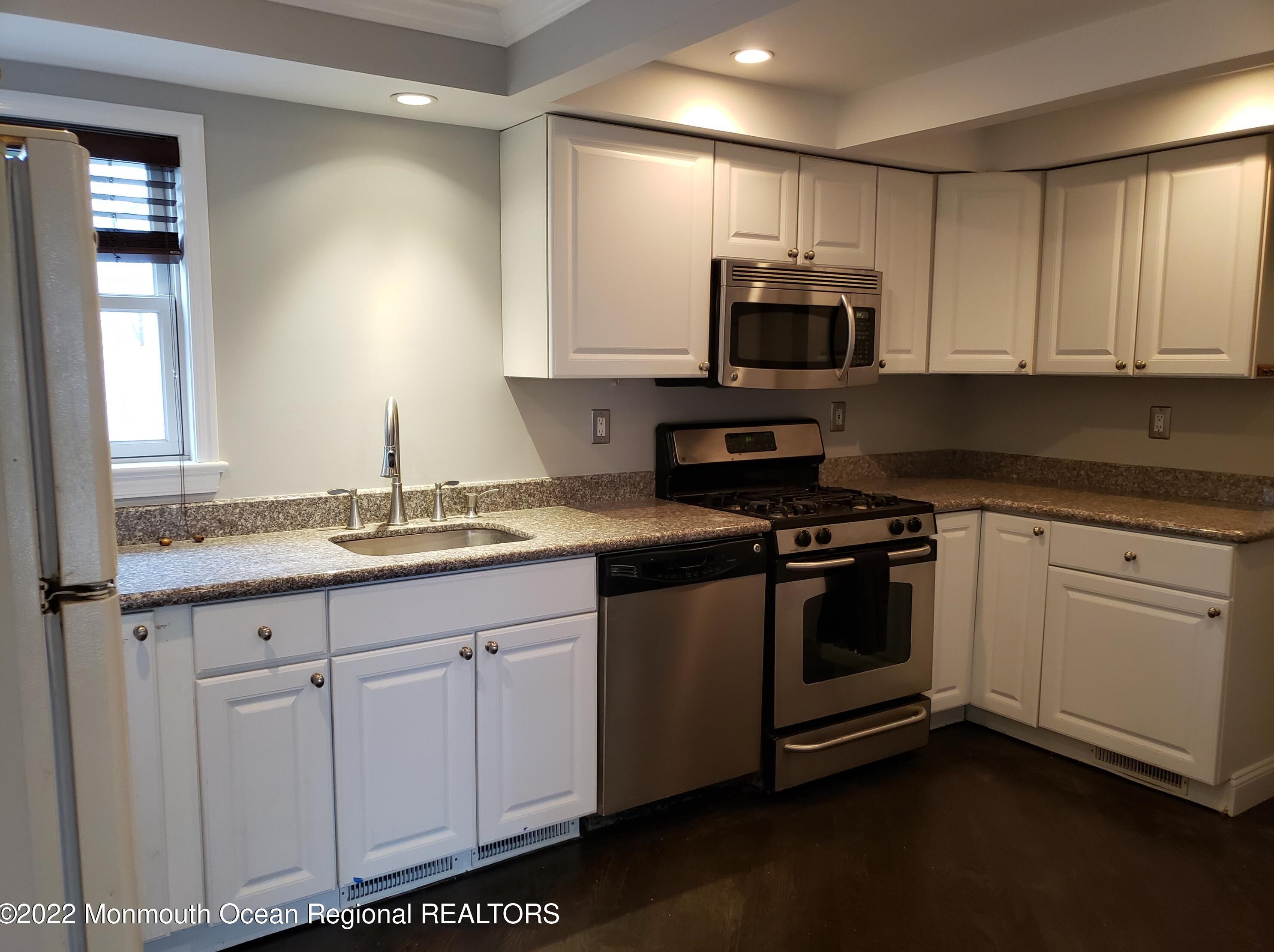 406 13th Ave, Belmar, NJ 07719