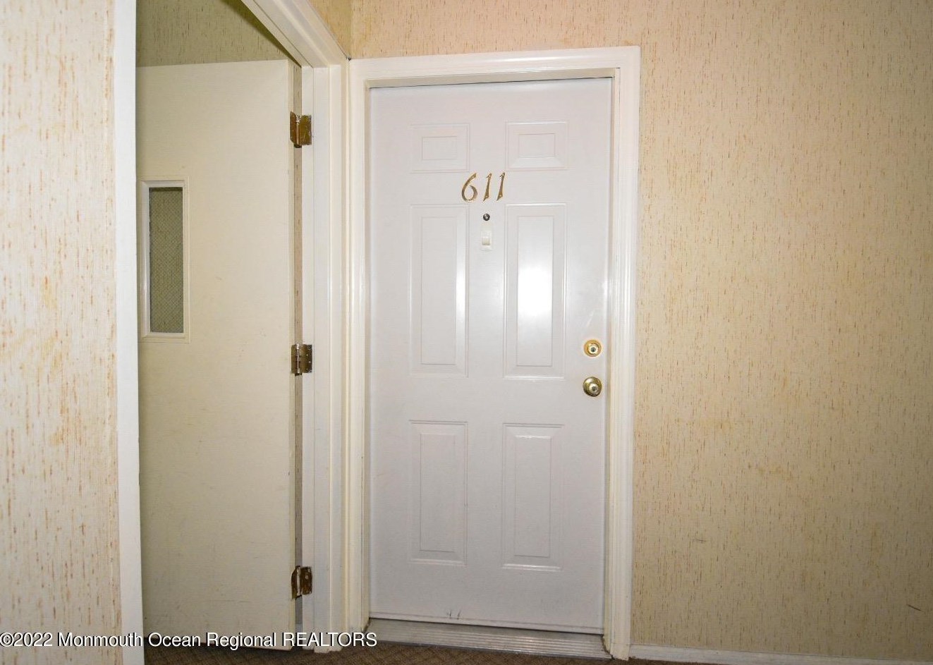 611 Hidden Village Dr #611, Perth Amboy, NJ 08862