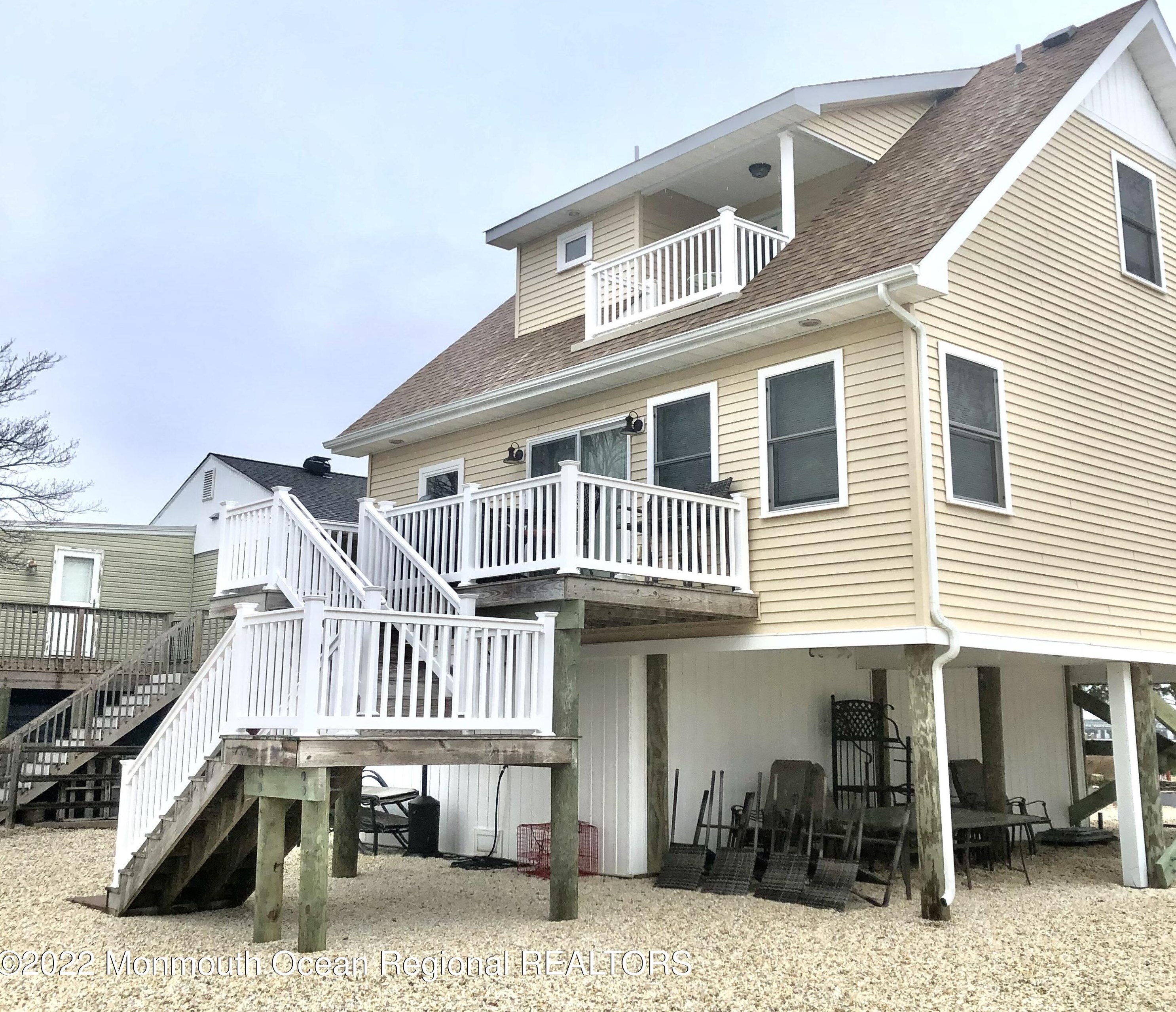 96 Bay Shore Dr, Toms River NJ  08753-6259 exterior