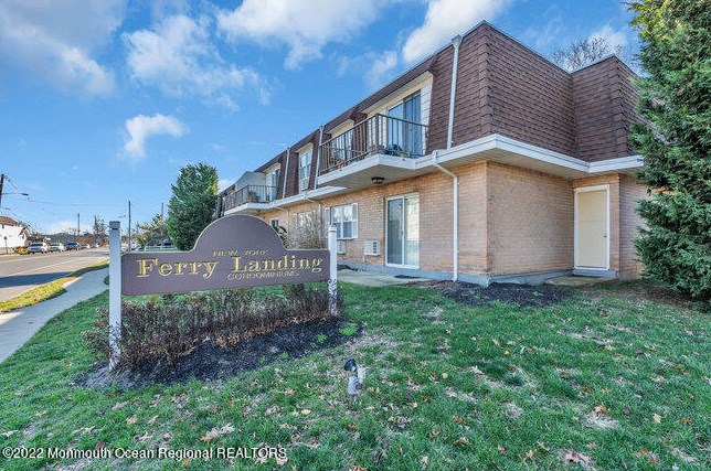 321 Shore Dr #18, Monmouth Hills, NJ 07732