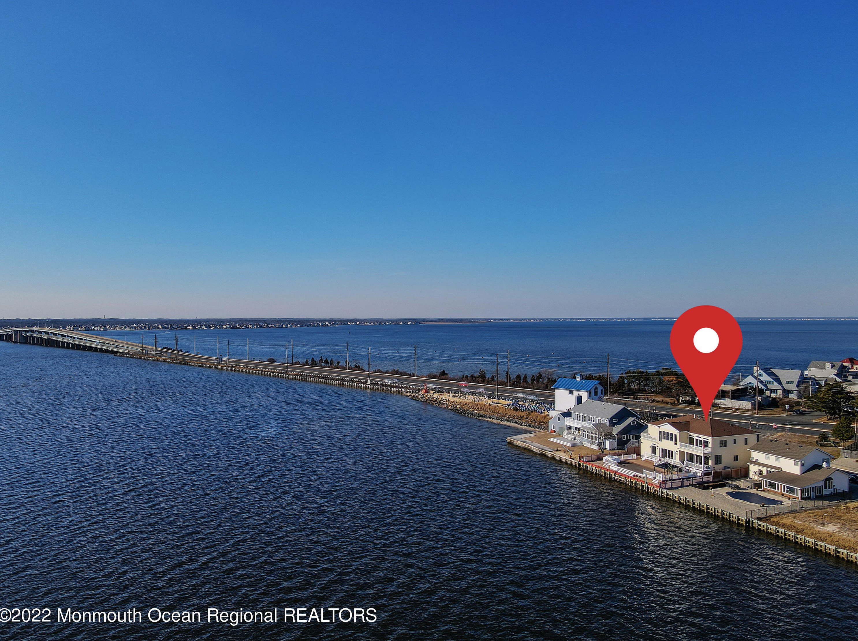 225 Sunset Dr, Pelican Island, NJ 08751