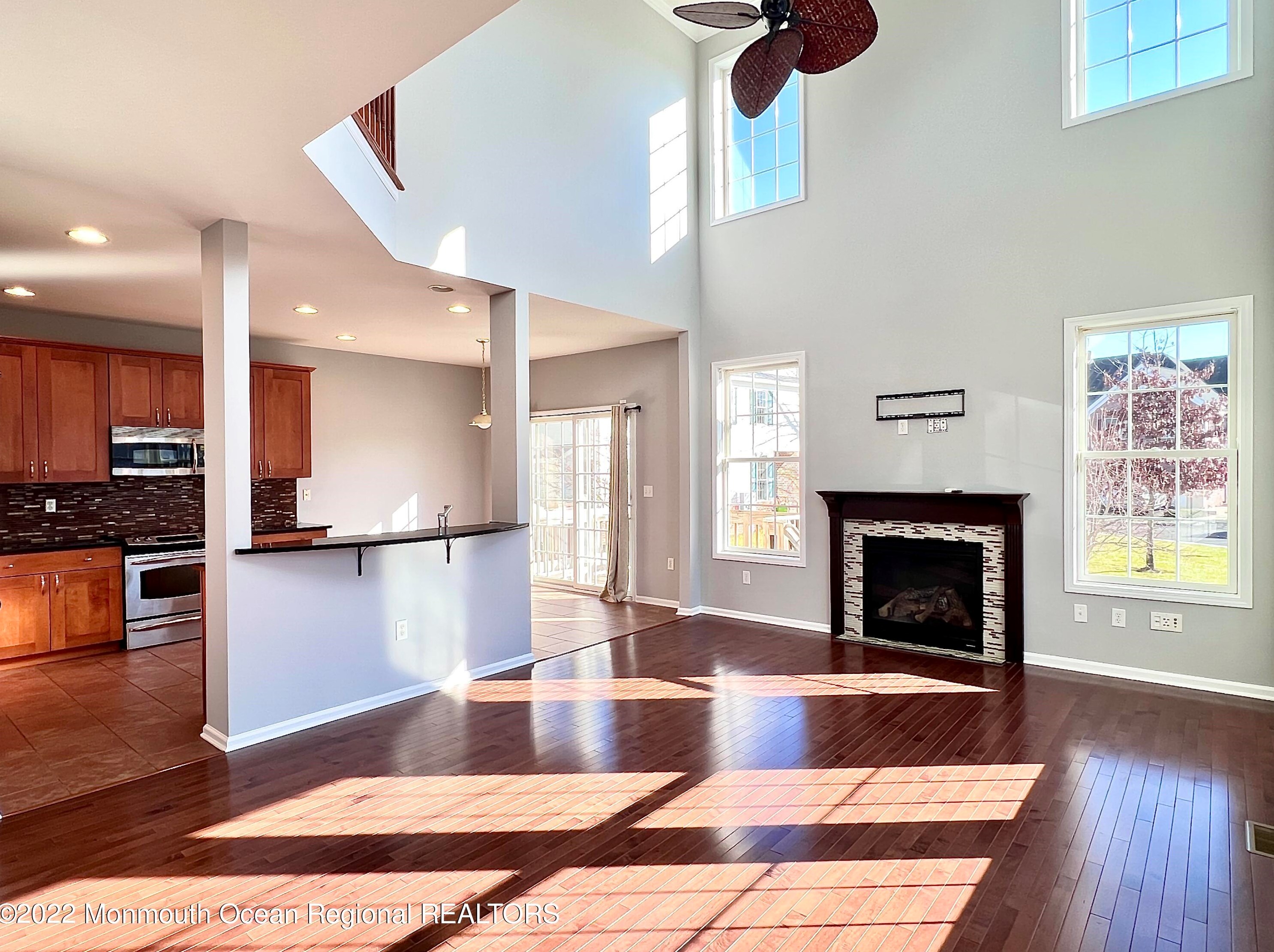 20 Chatsworth Rd, Millstone Township, NJ 07726