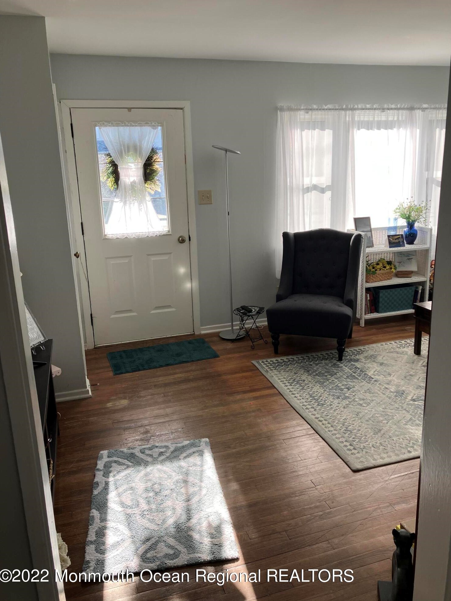 25 Wesley St, Monmouth Beach, NJ 07750-1116
