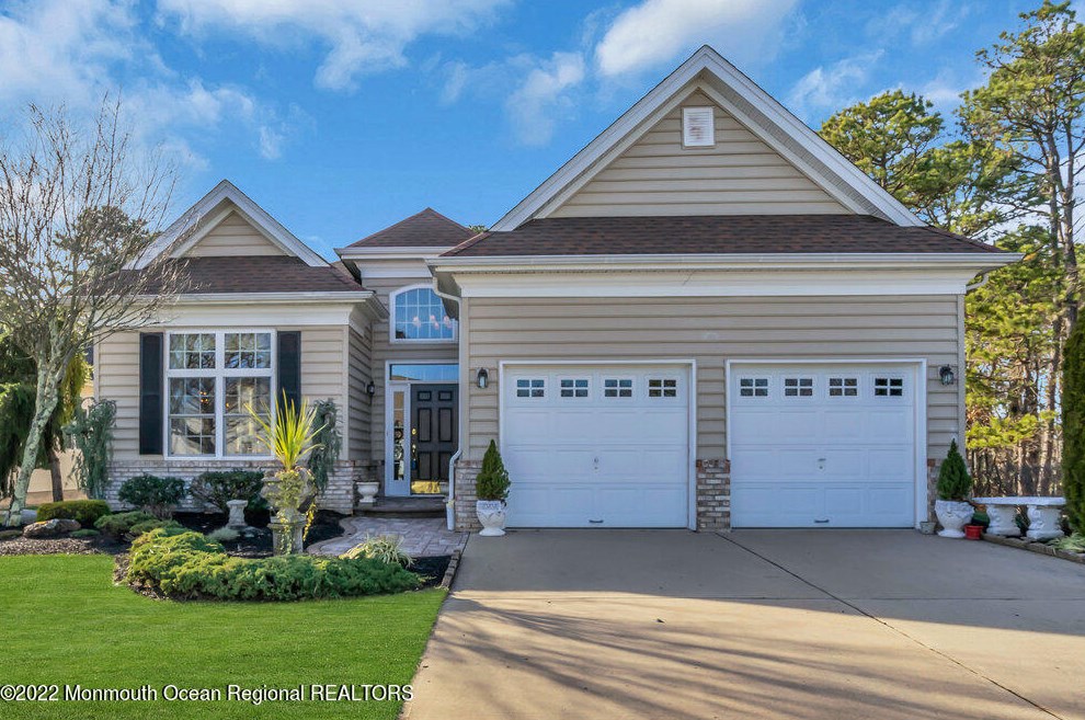 41 Muirfield Rd, Jackson Twp, NJ 08527