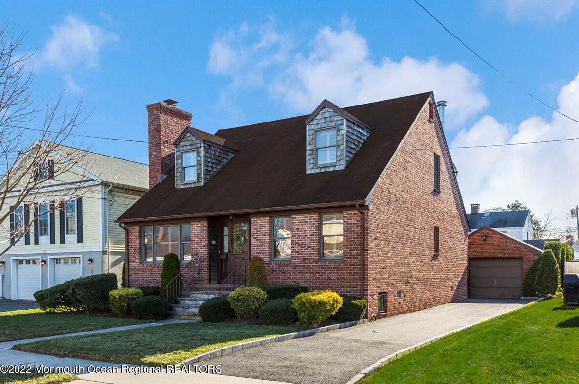 214 Seymour Ave, Point Pleasant Beach, NJ 08742