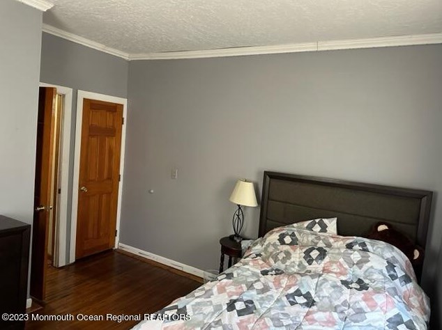 27 Fox Ave, Ideal Beach NJ  07734-1246 exterior