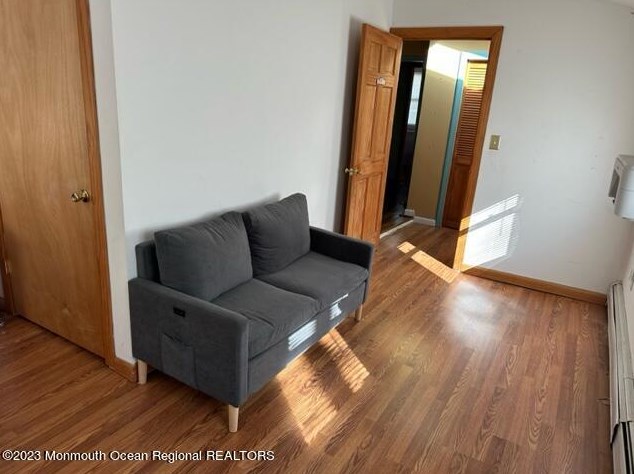 27 Fox Ave, Ideal Beach NJ  07734-1246 exterior