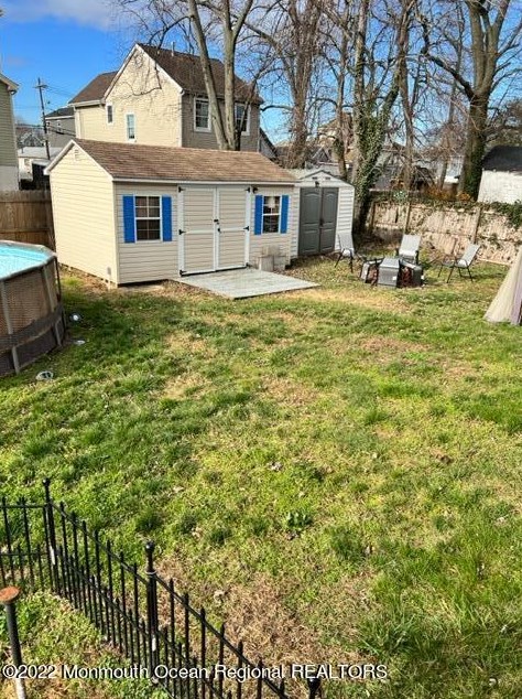 27 Fox Ave, Ideal Beach NJ  07734-1246 exterior