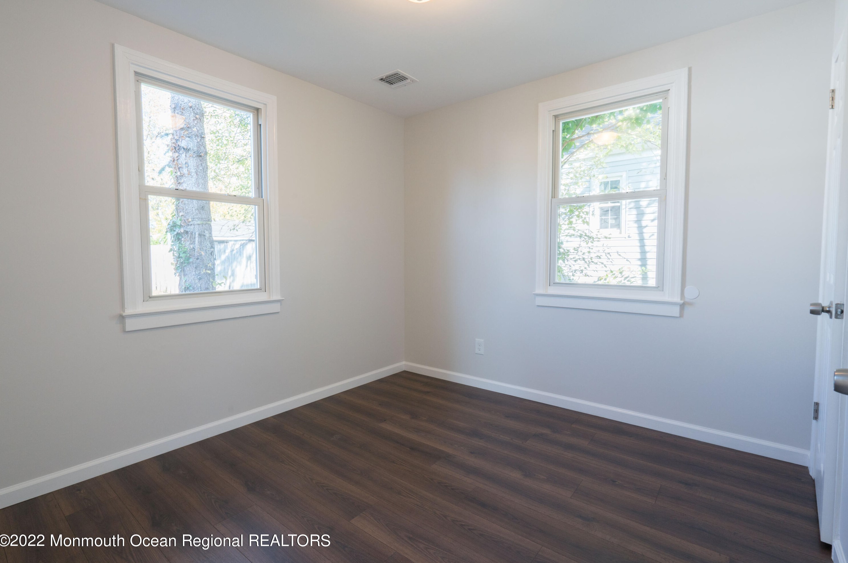 509 Main St, Millstone NJ  08876-3113 exterior