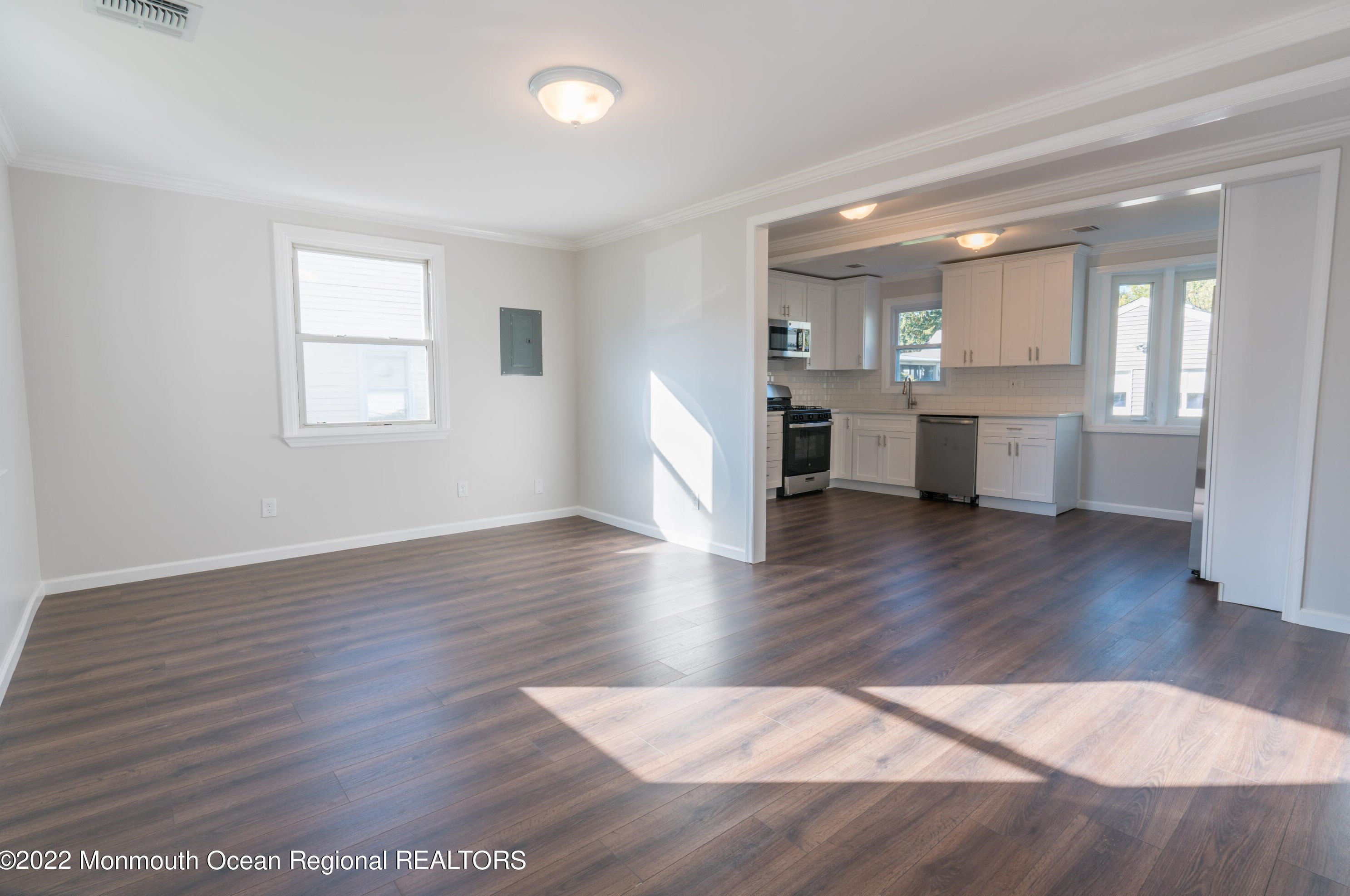 509 Main St, Millstone NJ  08876-3113 exterior