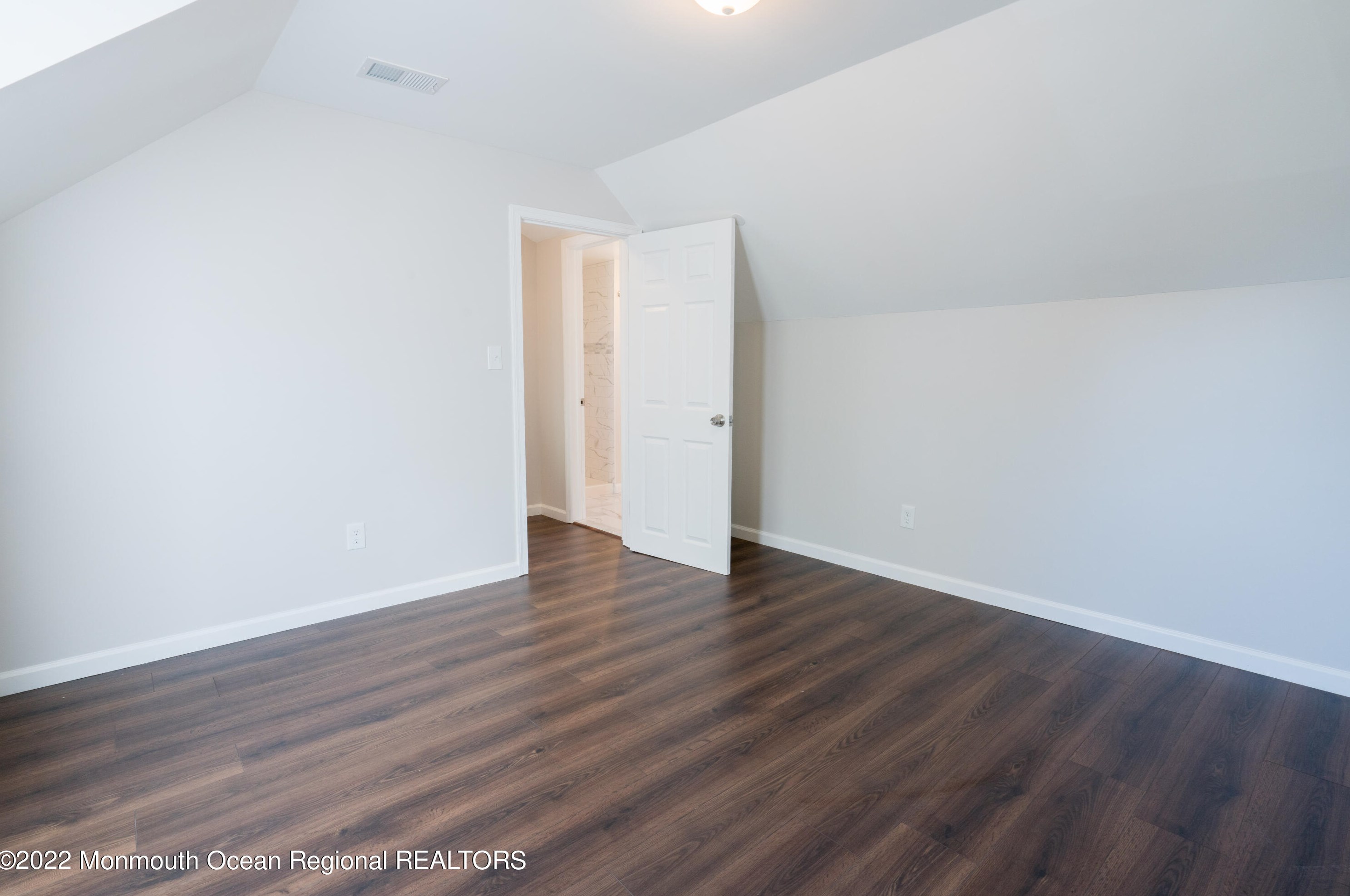 509 Main St, Millstone NJ  08876-3113 exterior