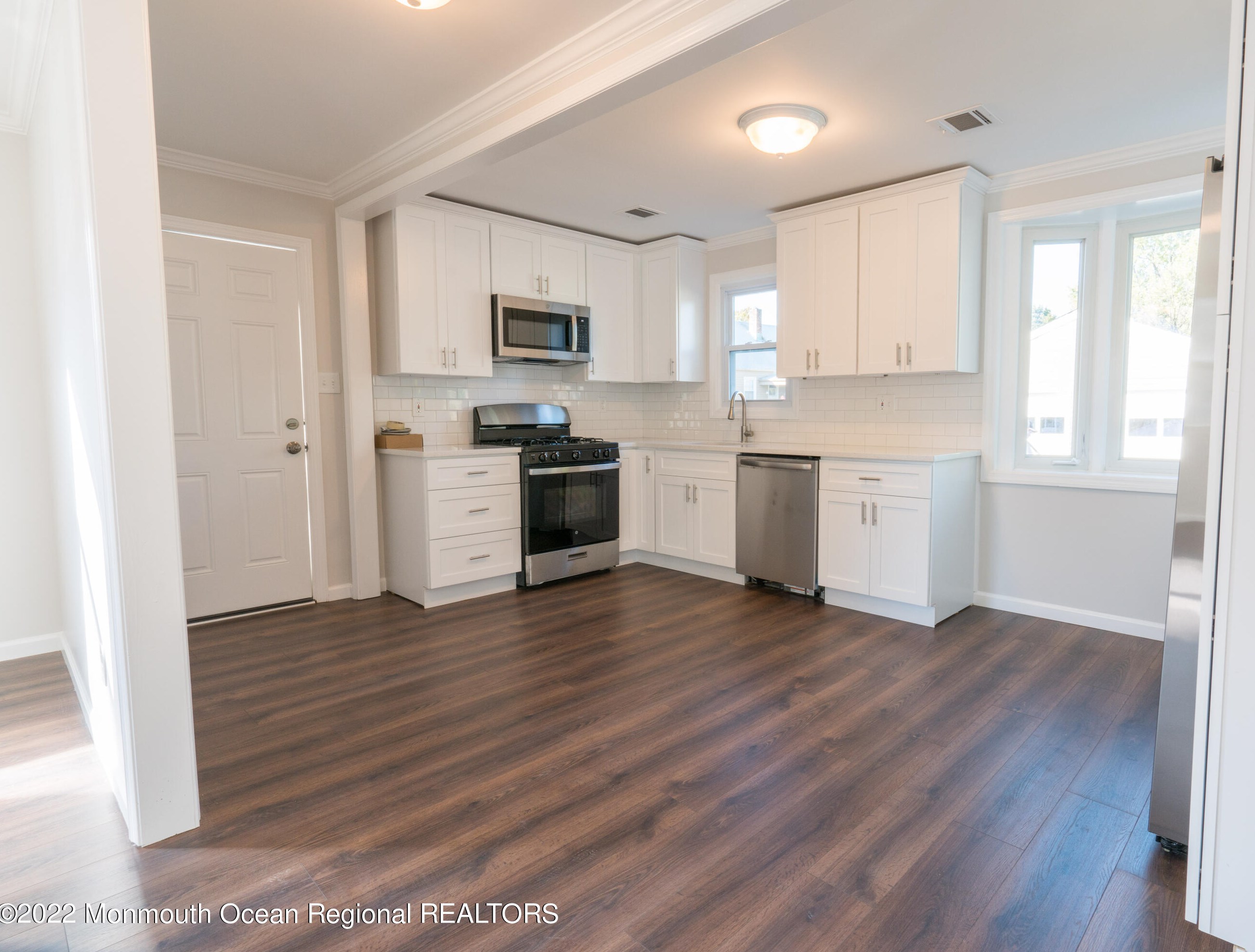 509 Main St, Millstone NJ  08876-3113 exterior