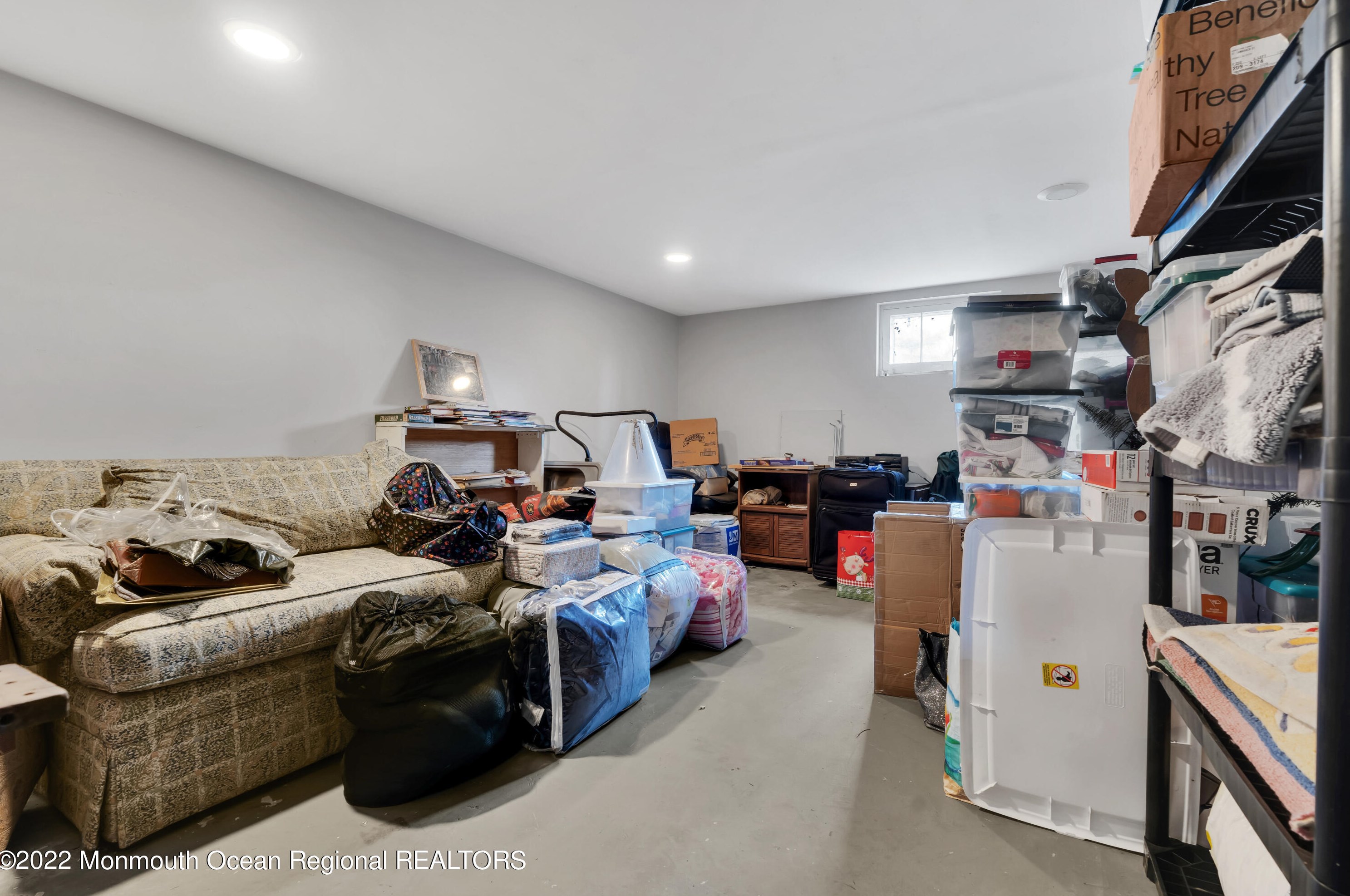 9 Holland Rd, Middletown, NJ 07748