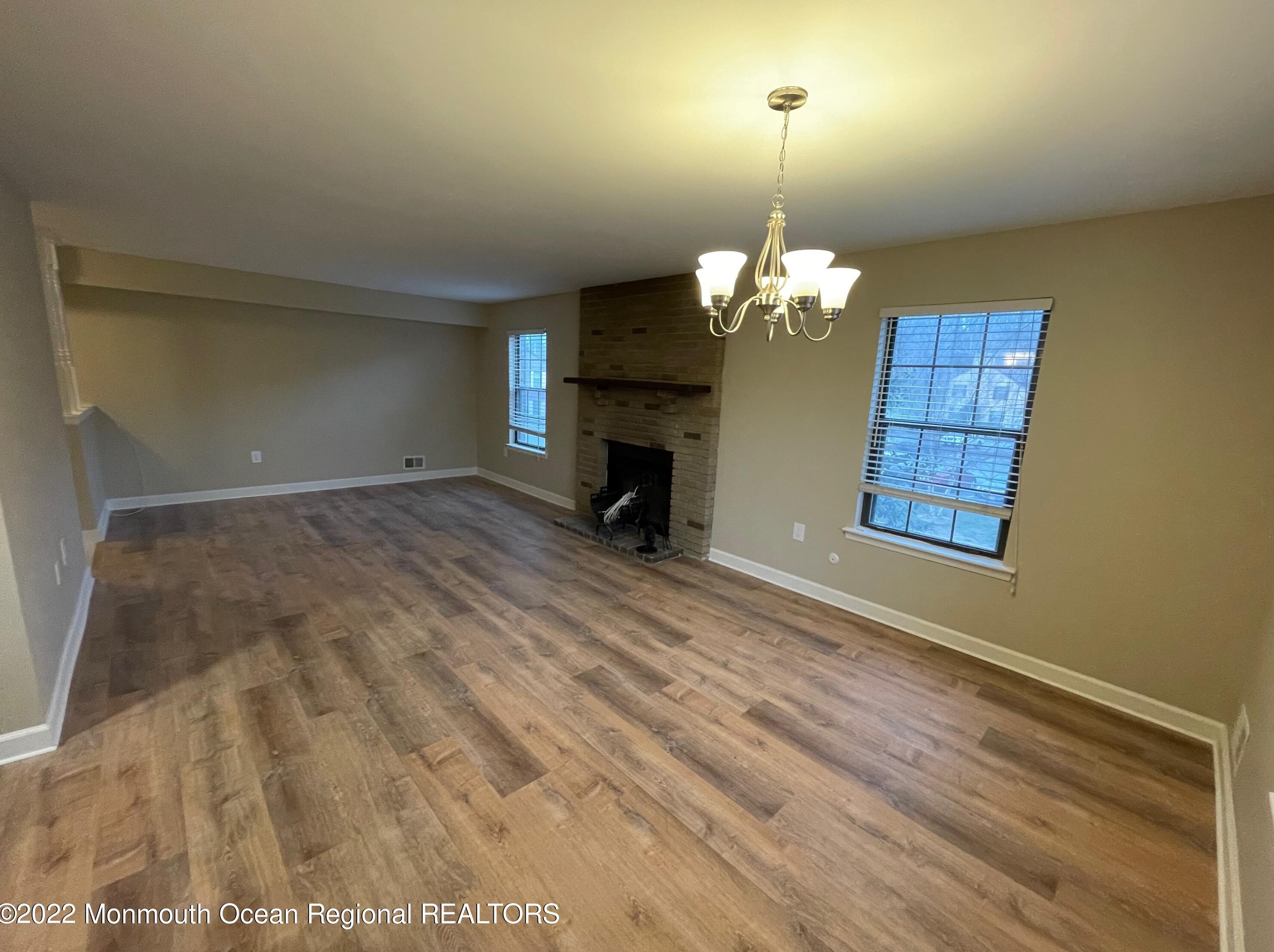 718 Wellington Pl, Matawan NJ  07747-1925 exterior