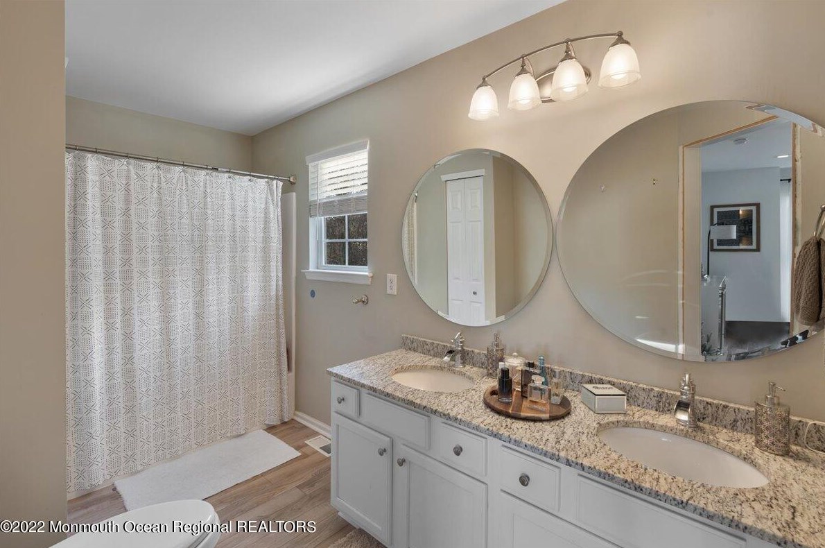 7 Springgate Ct, Tuckerton NJ  08087-3629 exterior