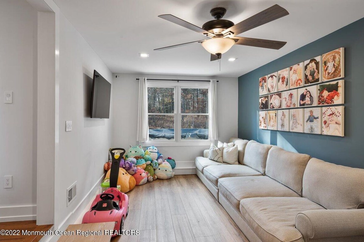 7 Springgate Ct, Tuckerton NJ  08087-3629 exterior