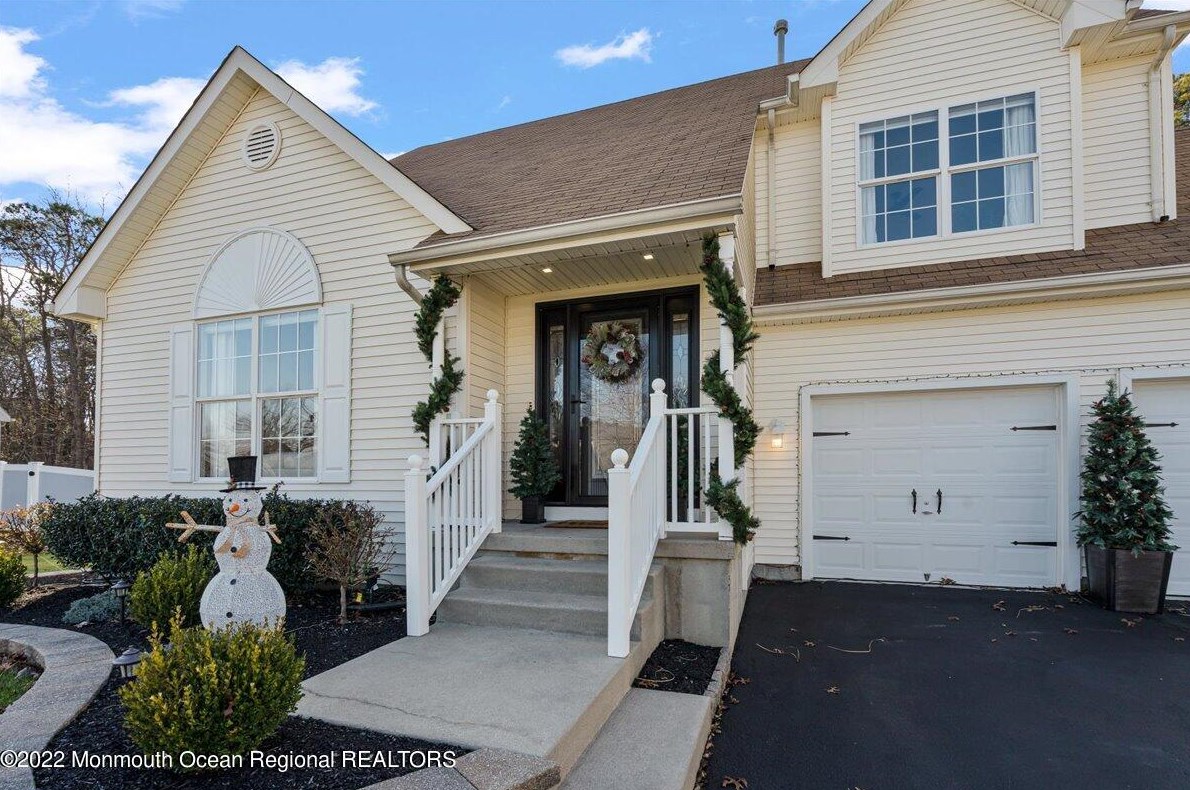 7 Springgate Ct, Tuckerton NJ  08087-3629 exterior