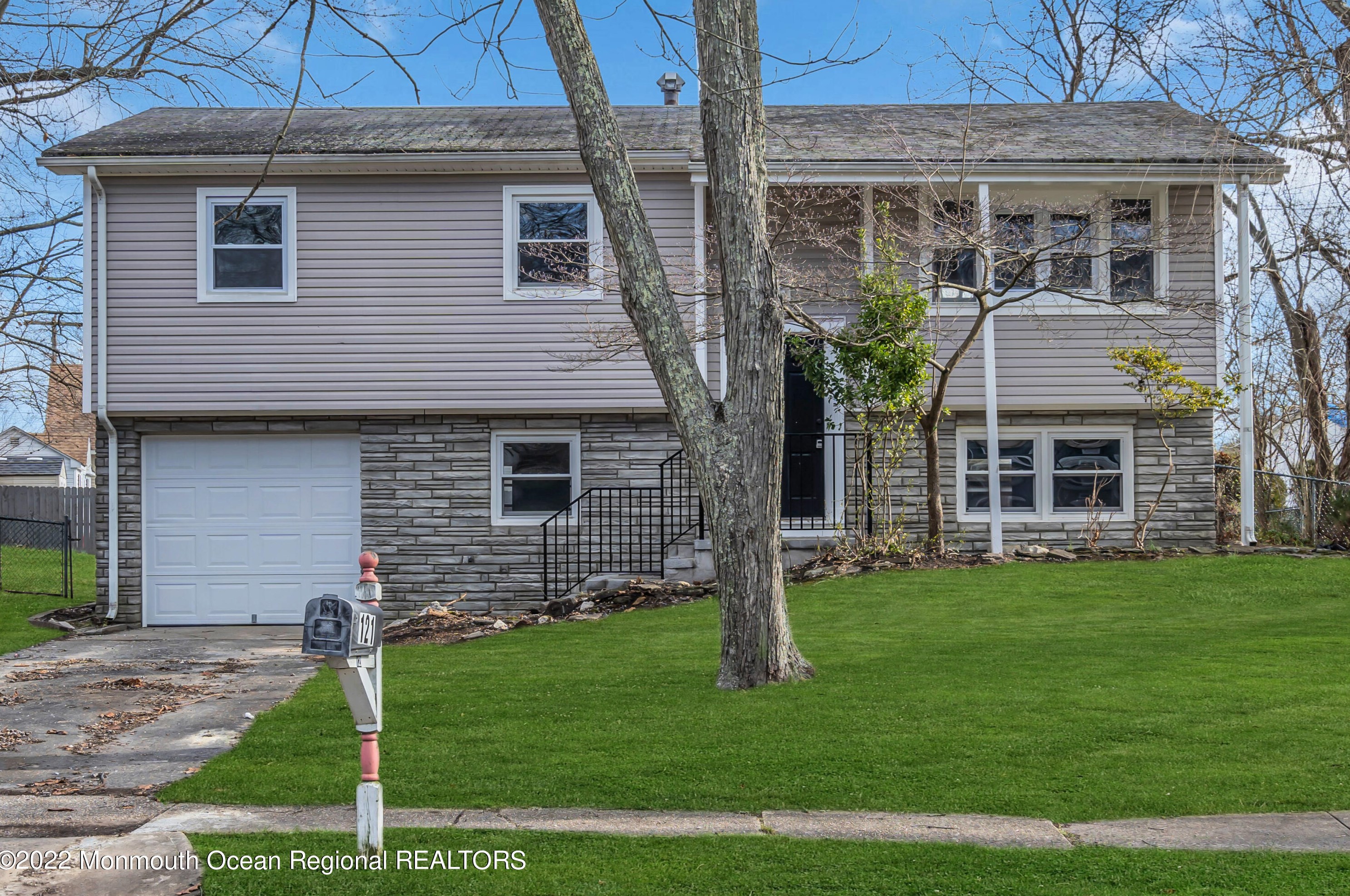 121 Susan Dr, Jackson Twp, NJ 08527