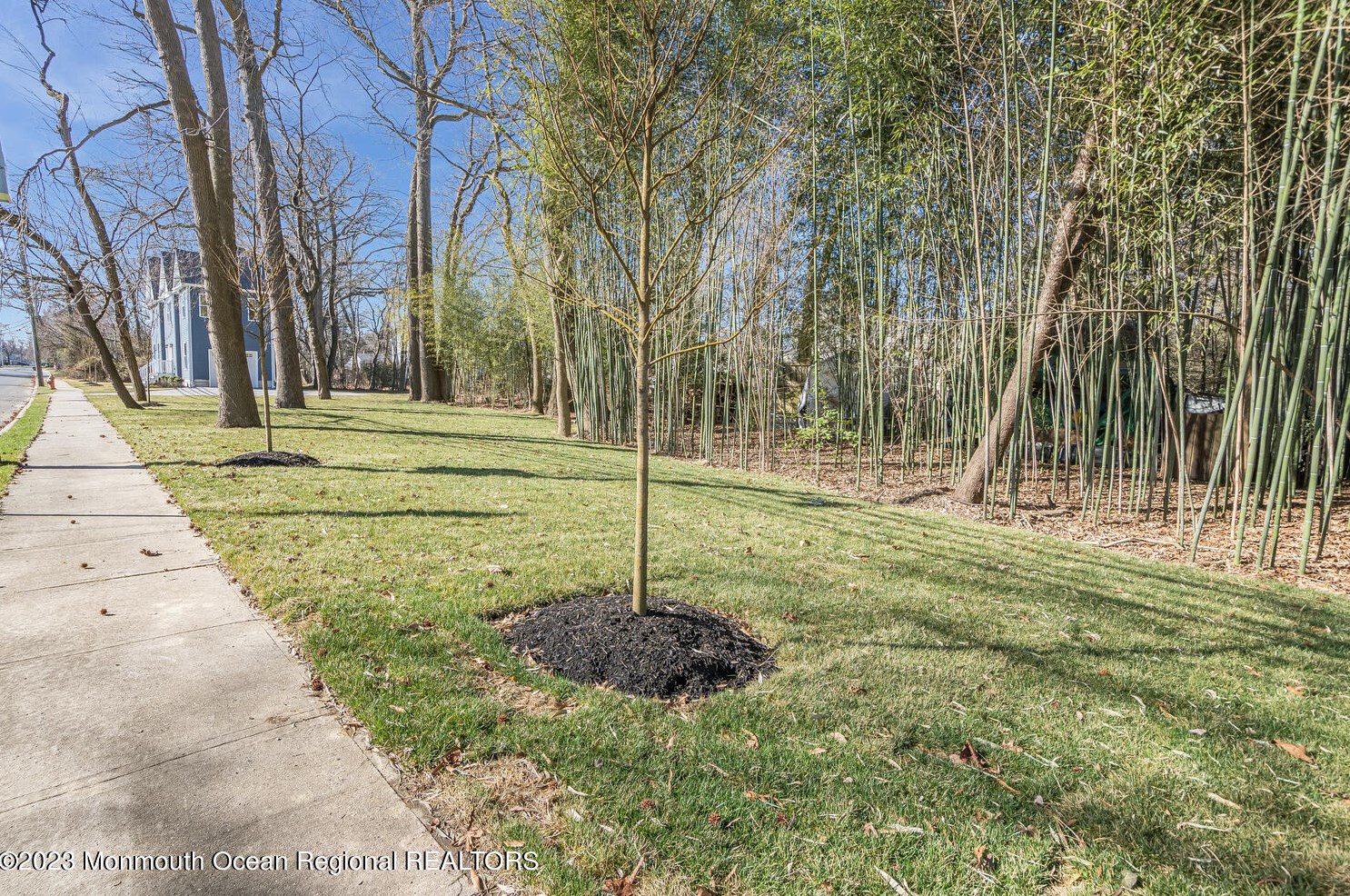 724 Harmony Rd, Middletown, NJ 07748