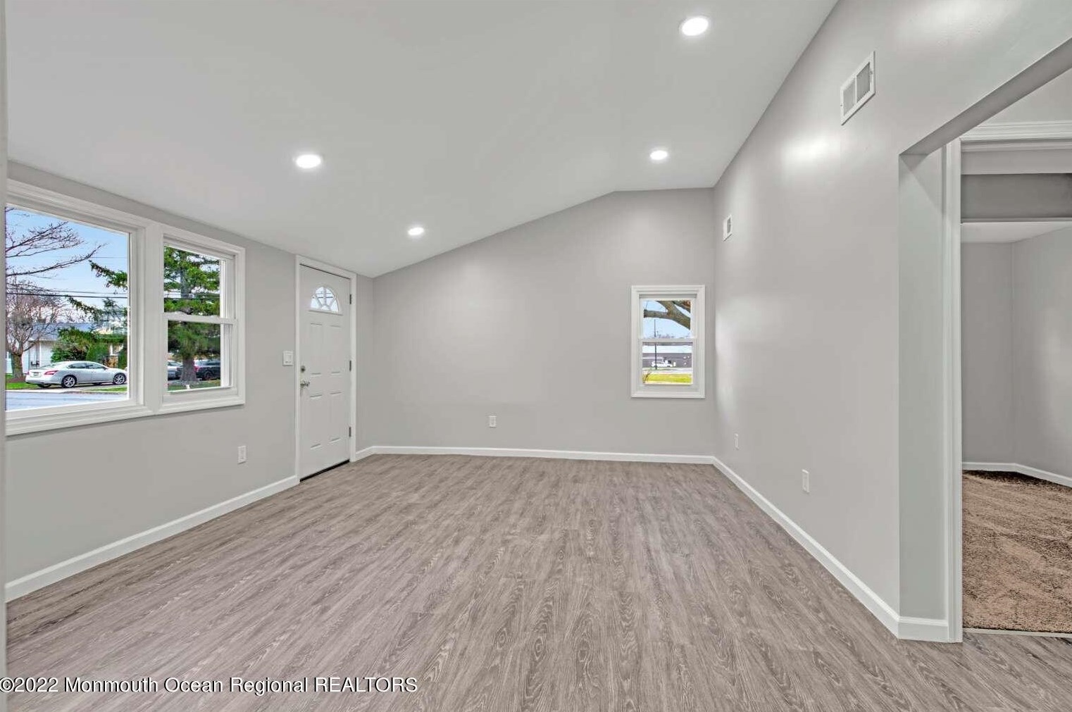 352 Sweetbriar St, Keyport, NJ 07735-5173