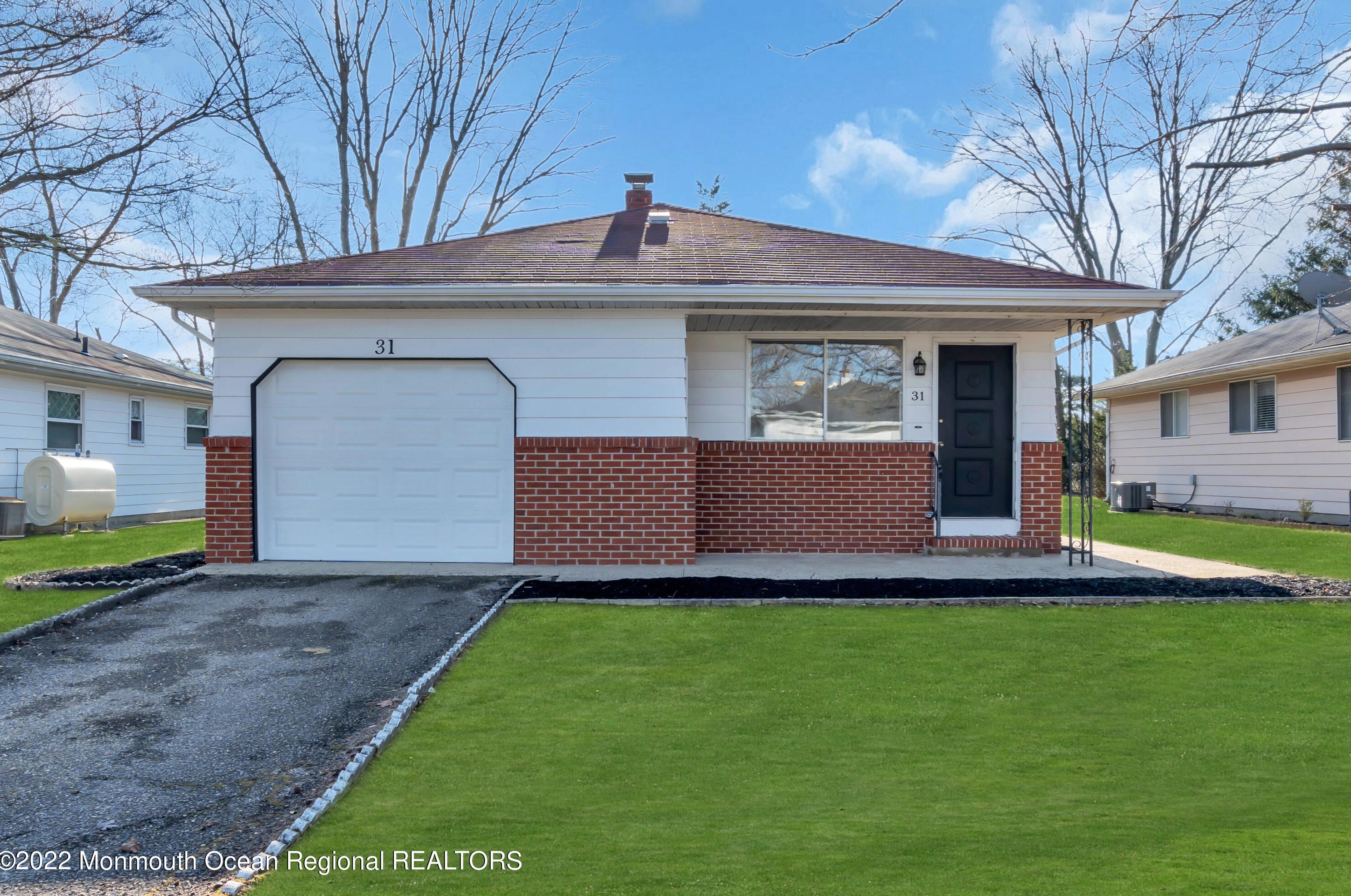 31 Frederiksted St, Toms River NJ  08757-4633 exterior