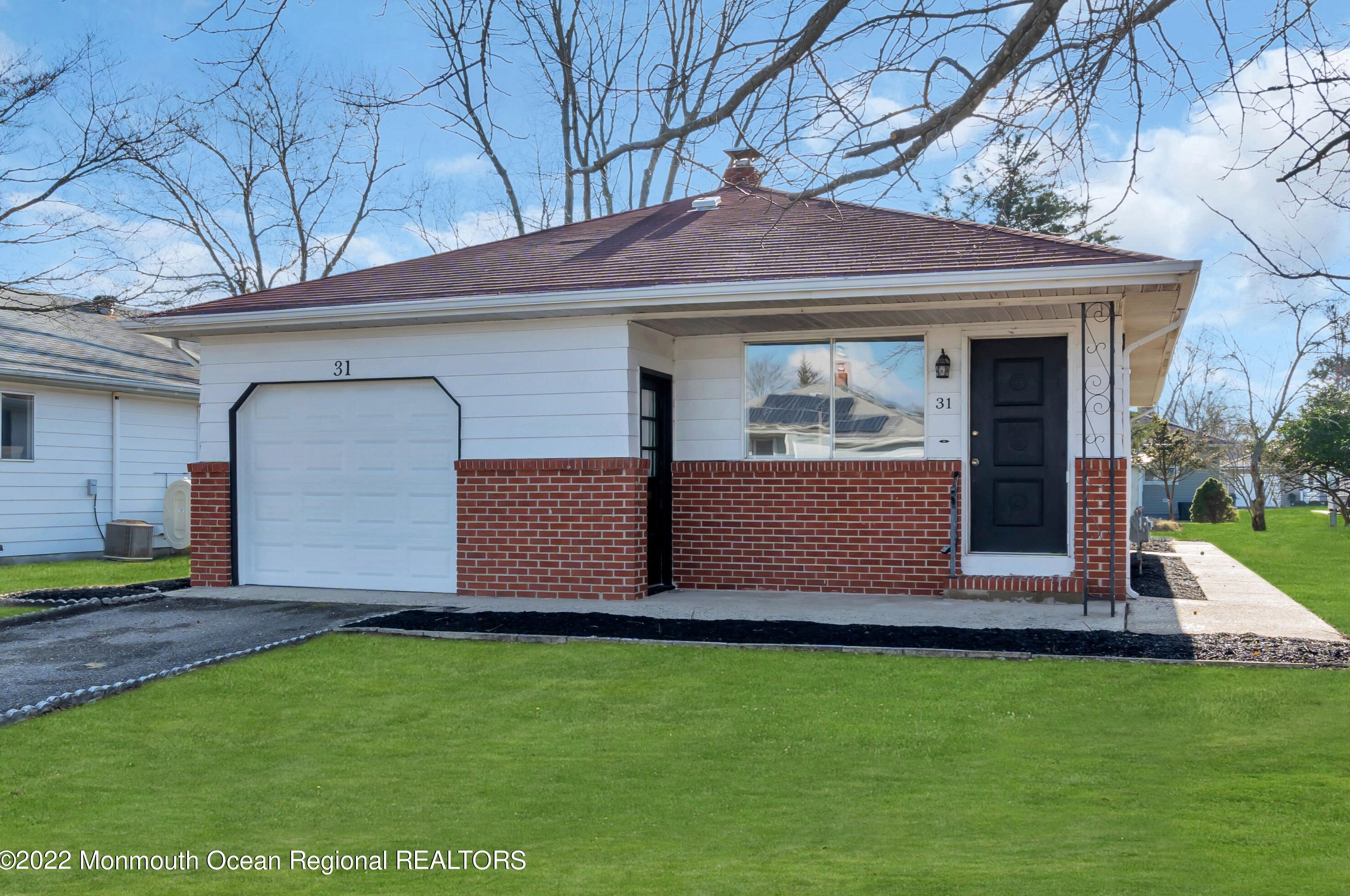 31 Frederiksted St, Toms River NJ  08757-4633 exterior