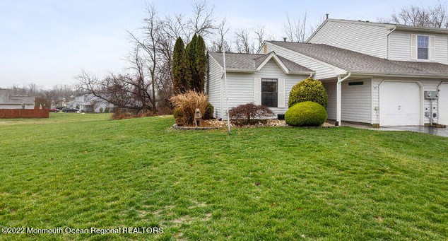 25 Mainsail Sq, East Freehold, NJ 07728-3728