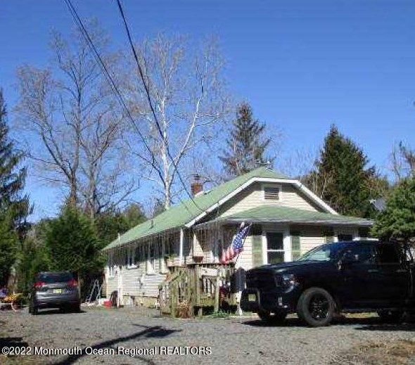 34 Tindall Rd, Middletown, NJ 07748