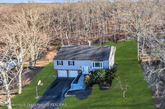 18 New Castle Ct, Jackson Twp, NJ 08527