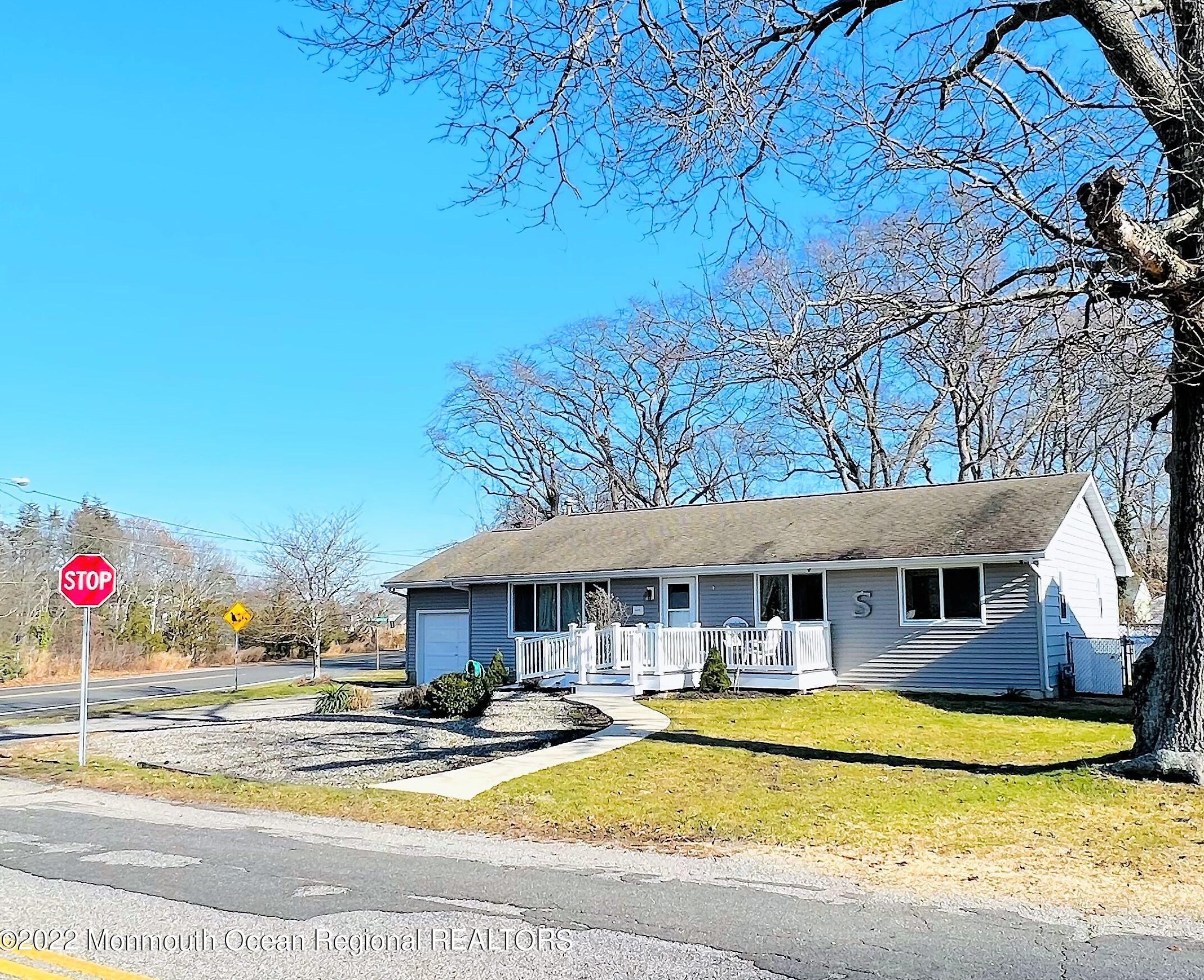 609 Red Bank Ave, Ocean Gate, NJ 08740-1456