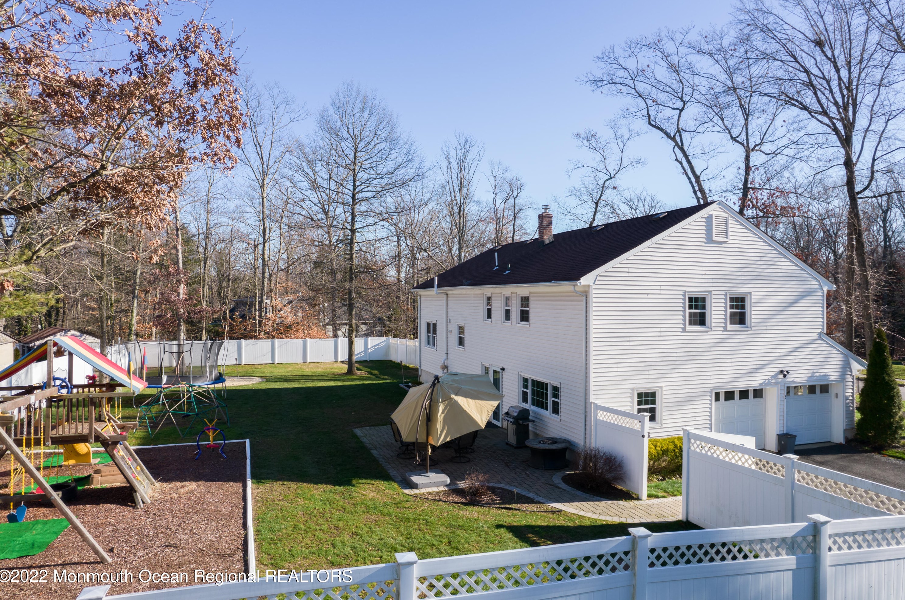 5 Roanoke Rd, Matawan NJ 07747-3517 exterior