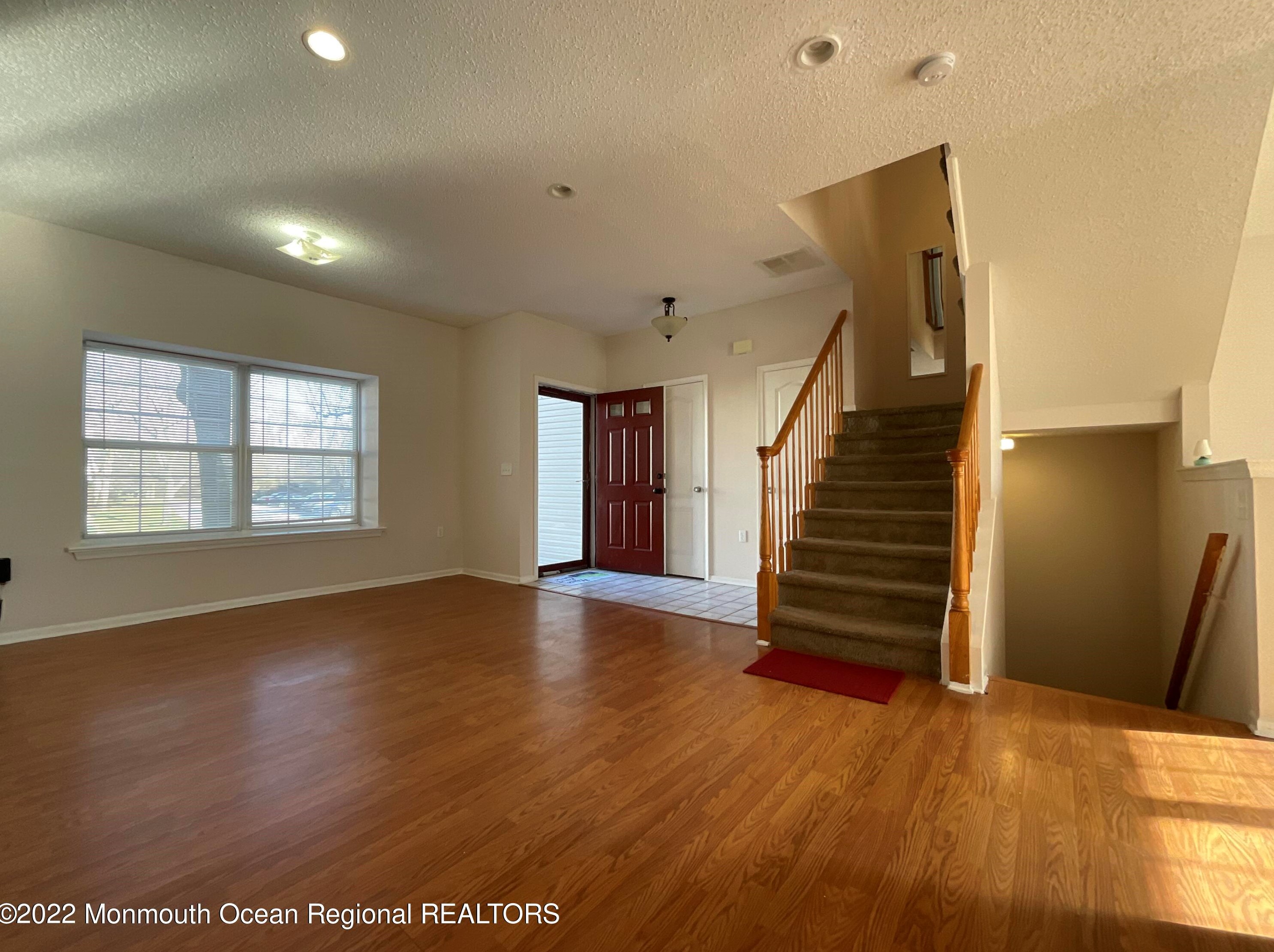 907 Creamery Ct, East Freehold, NJ 07728
