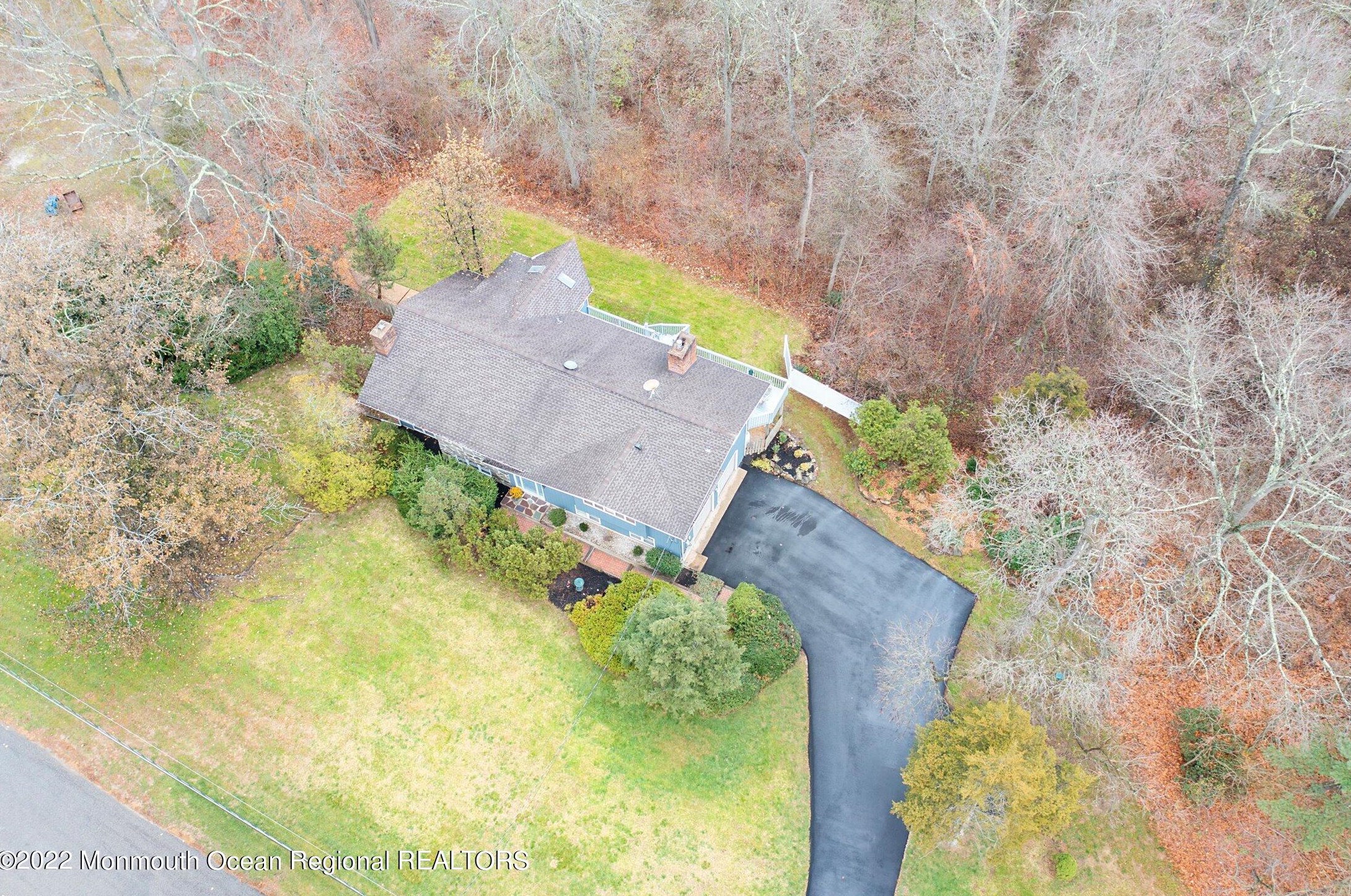 7 Holmes Rd, Plumsted Township, NJ 08533