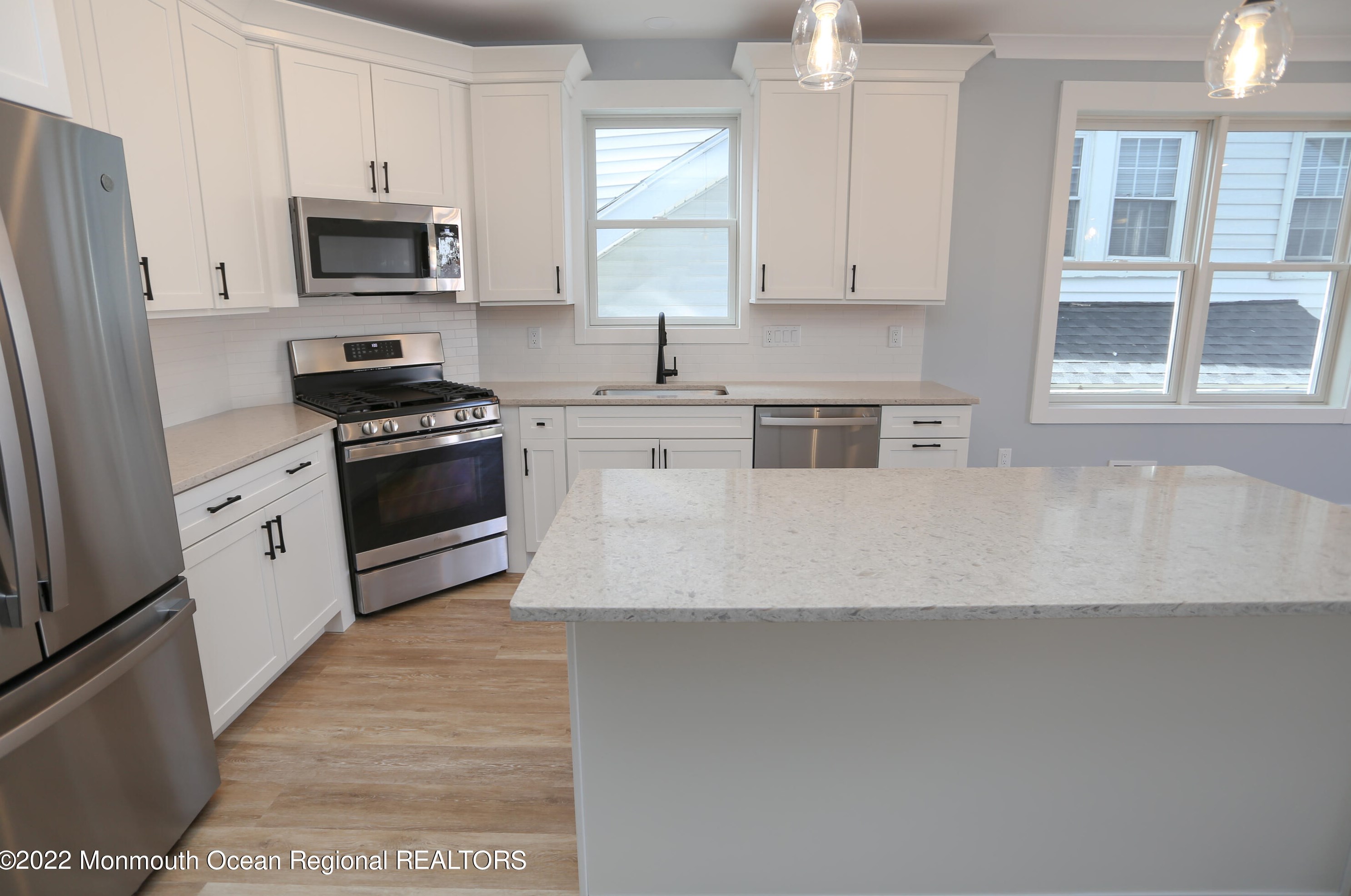 246 Sheridan Ave, Pelican Island, NJ 08751