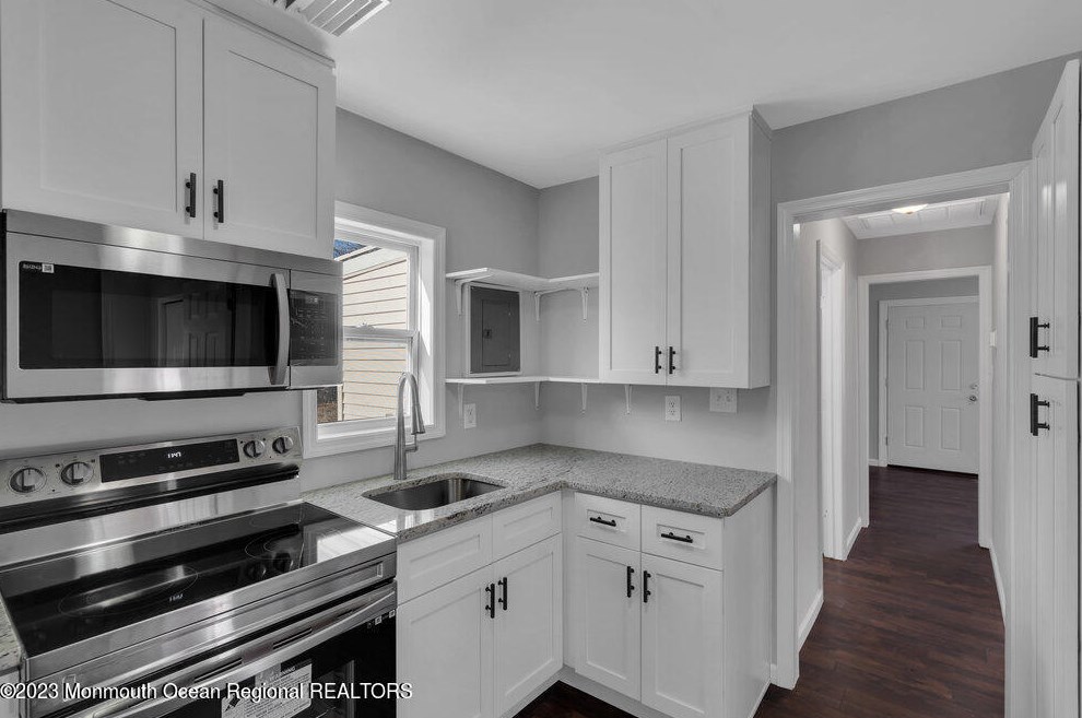 2417 2nd Ave, Toms River, NJ 08753