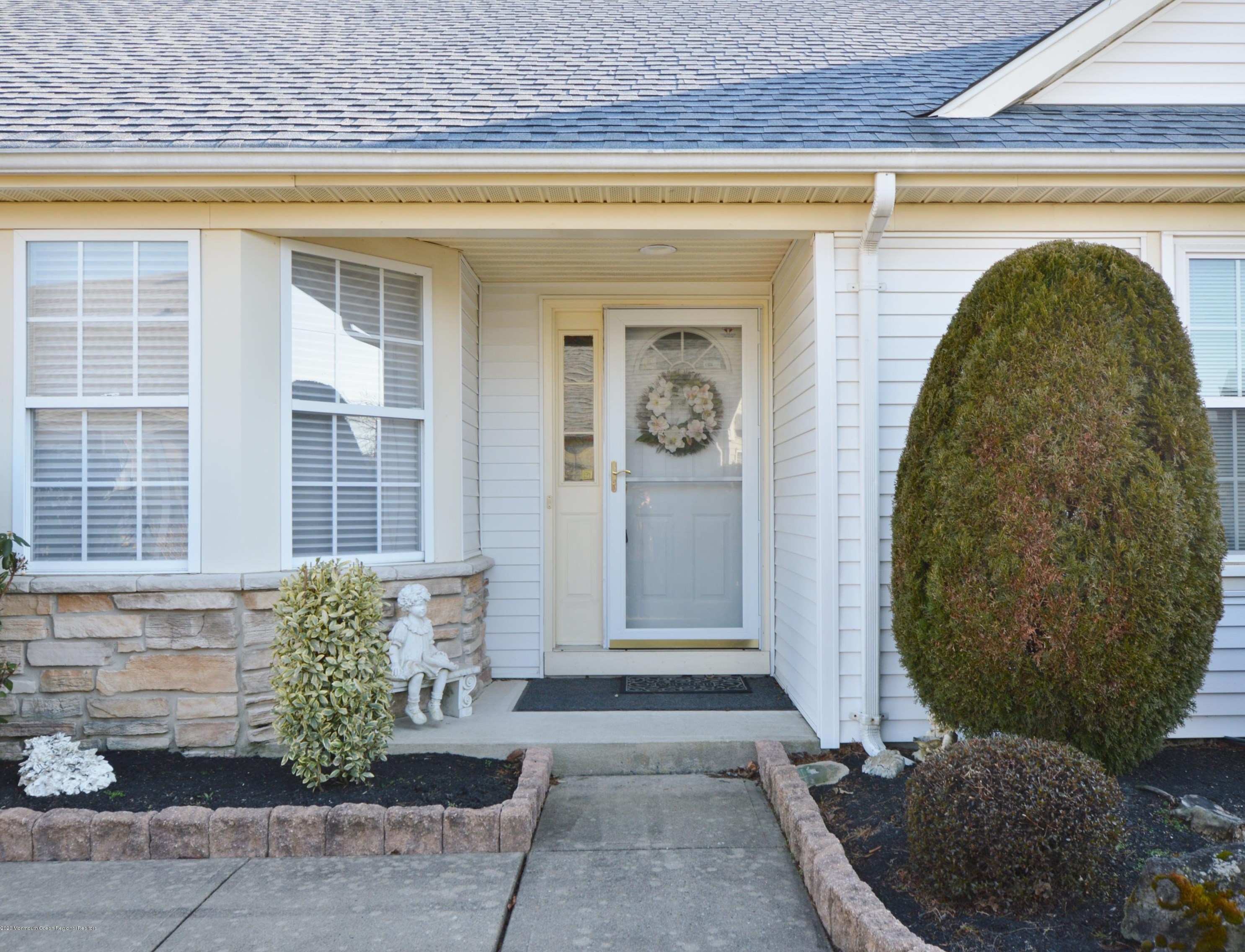 2724 Brookdale Ct, Toms River, NJ 08755-2531