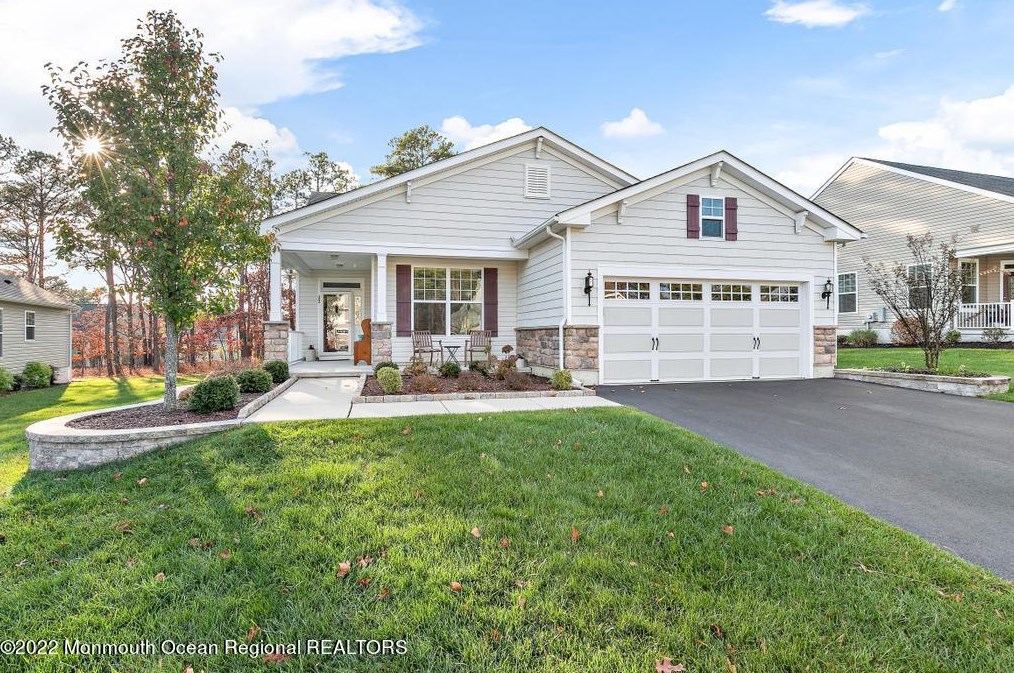 22 Galley Way, Tuckerton, NJ 08087-3664