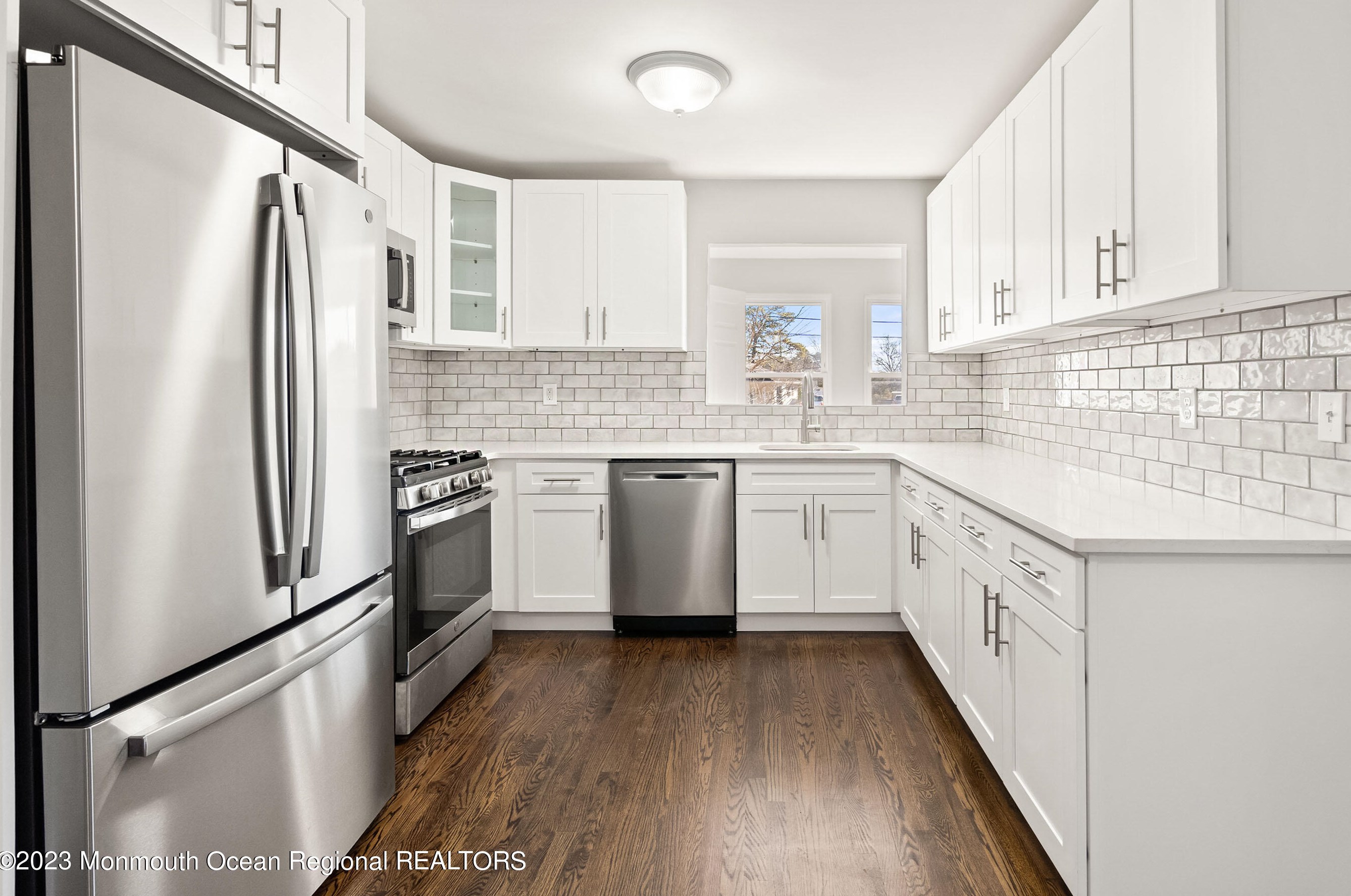 8 Palm Springs Ct, Toms River, NJ 08753