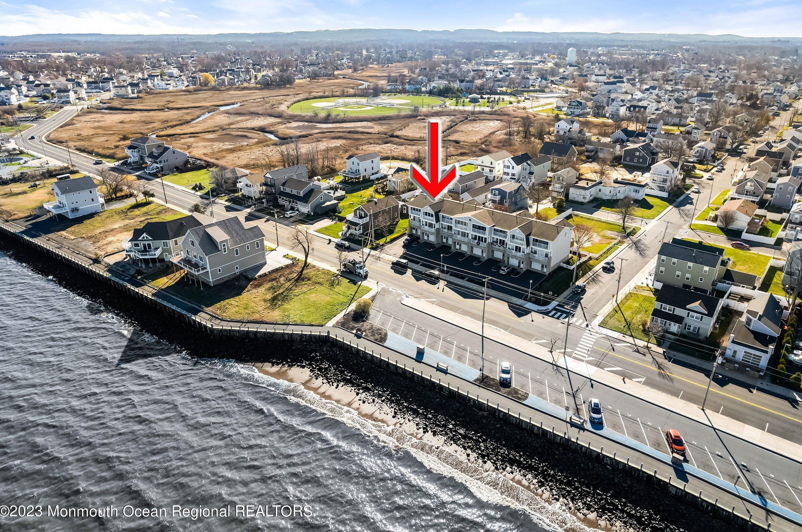 612 Front St, Keyport, NJ 07735