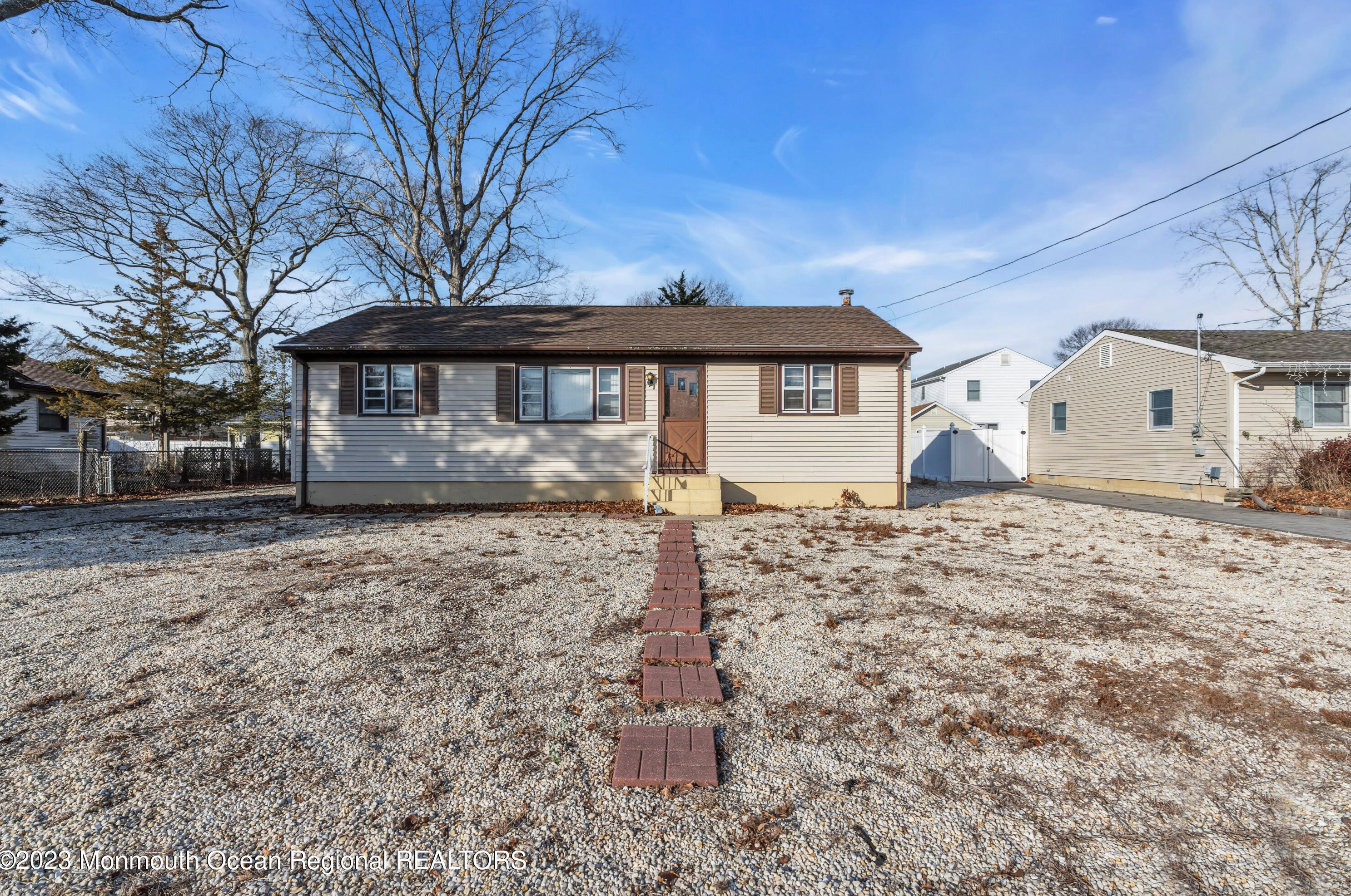 238 Dogwood Ln, Lacey, NJ 08731