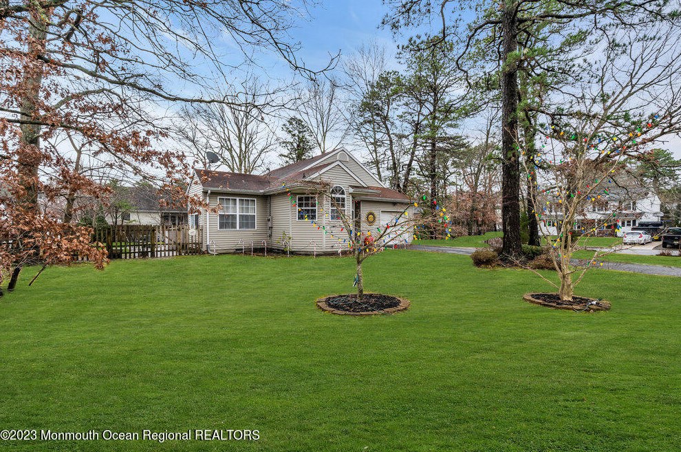 149 Marlin Rd, Cedar Bonnet Island, NJ 08050