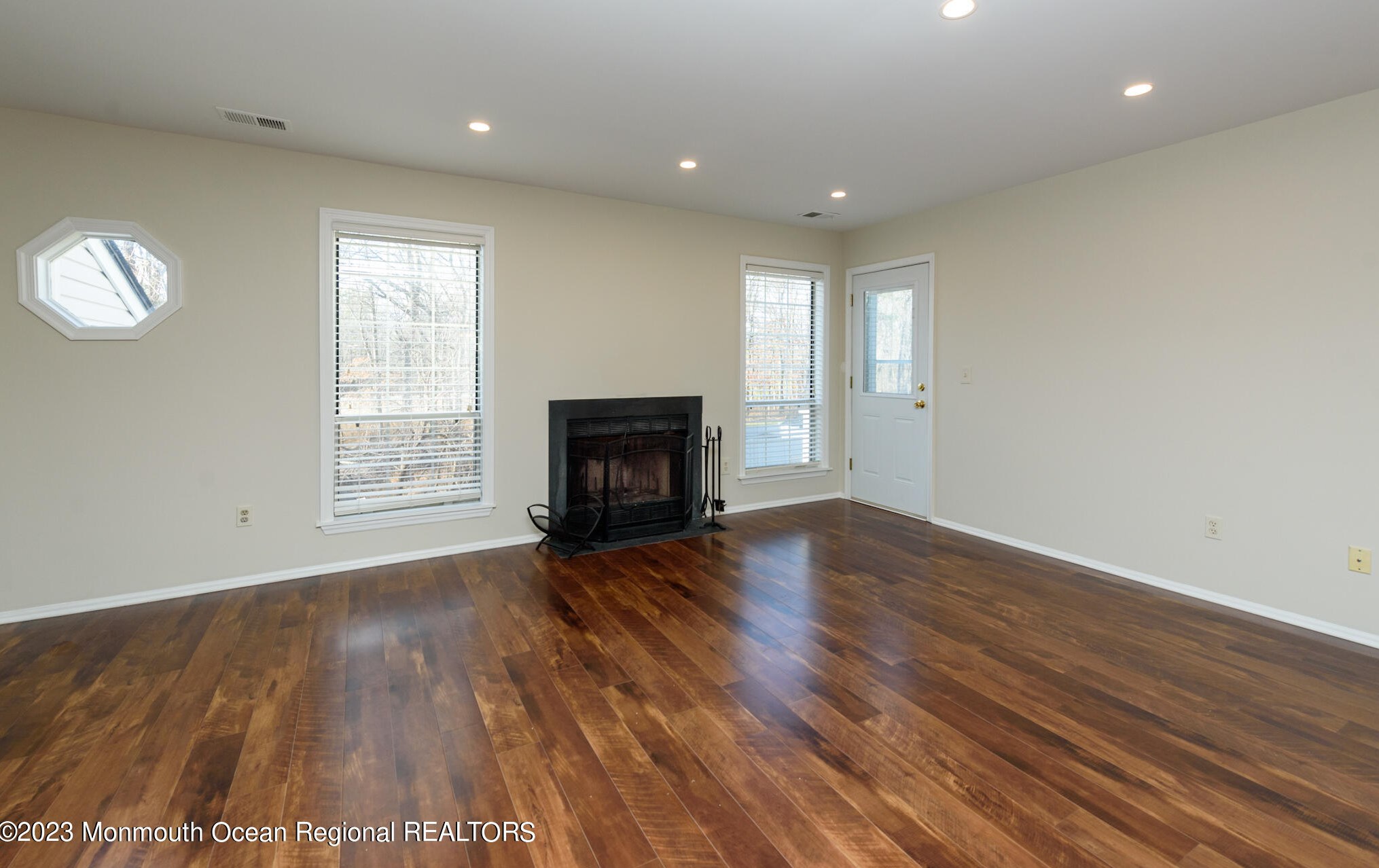 380 Hampton Pl, Morganville, NJ 07751