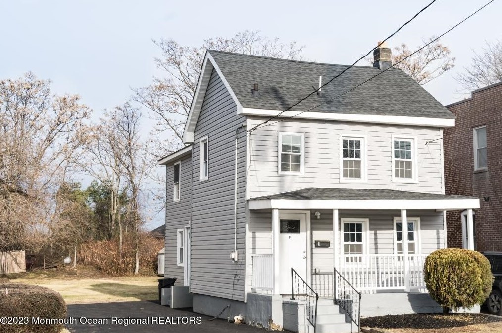 8 Main St, Matawan, NJ 07747-2513