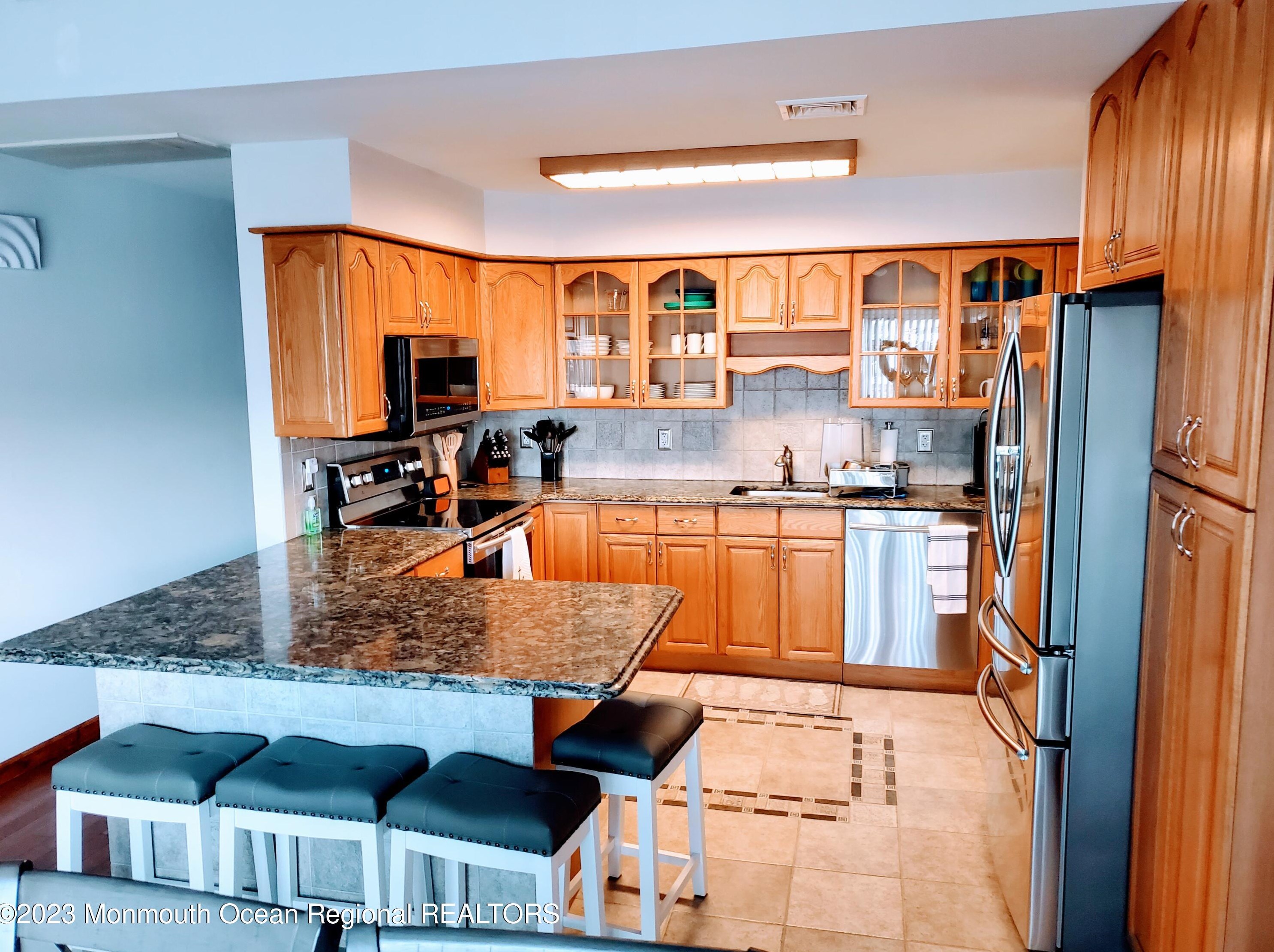 60 E Pampano Dr, Bricktown, NJ 08723