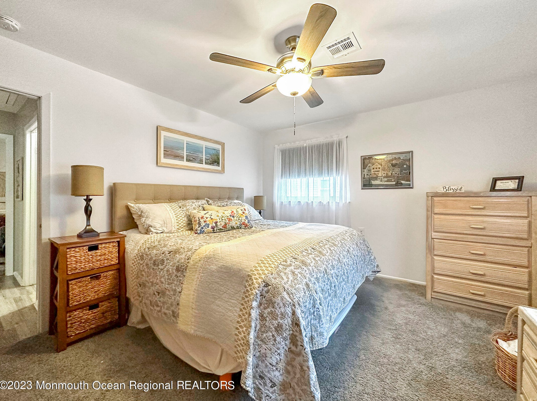 6 Aztec Ct, Toms River NJ  08757-3814 exterior