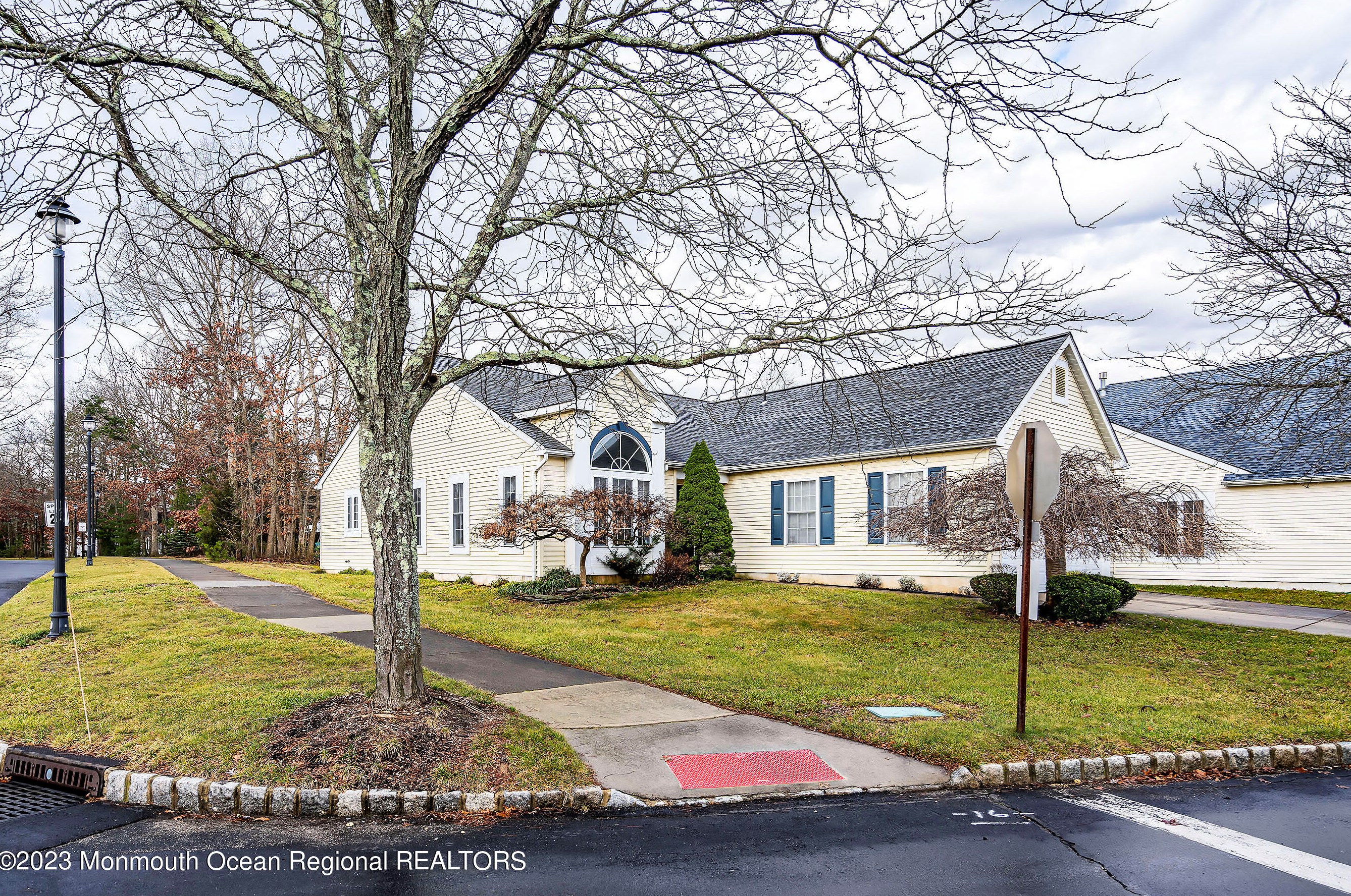 2 Baker Dr N, Jackson Twp, NJ 08527