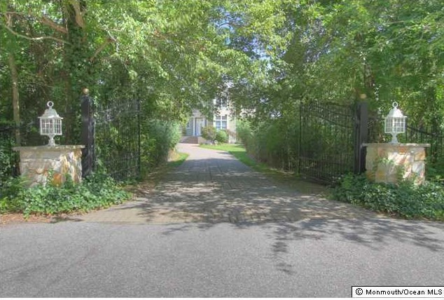 199 Lake Ave, Island Heights, NJ 08732