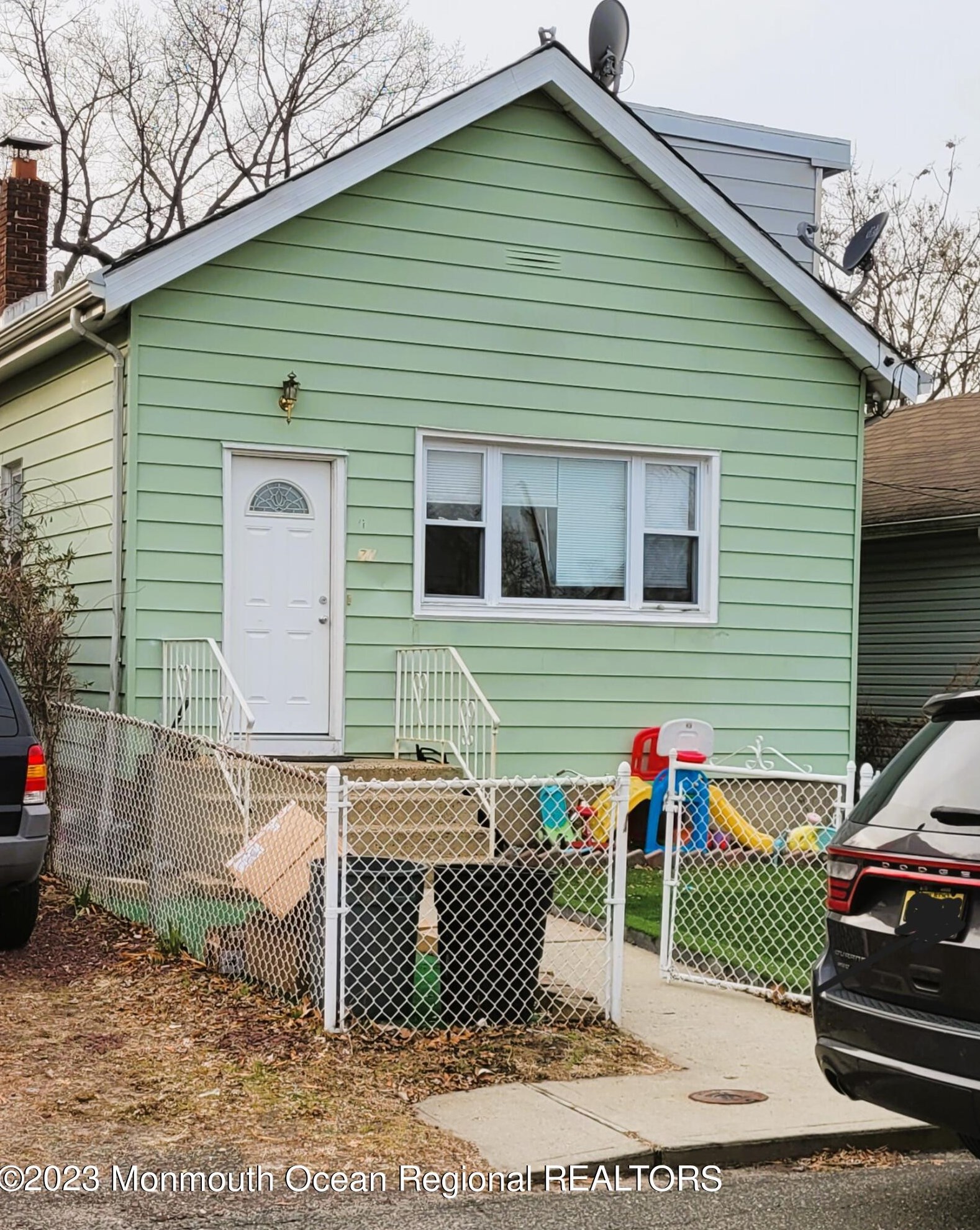 71 Lincoln Ct, Ideal Beach NJ  07734-1435 exterior