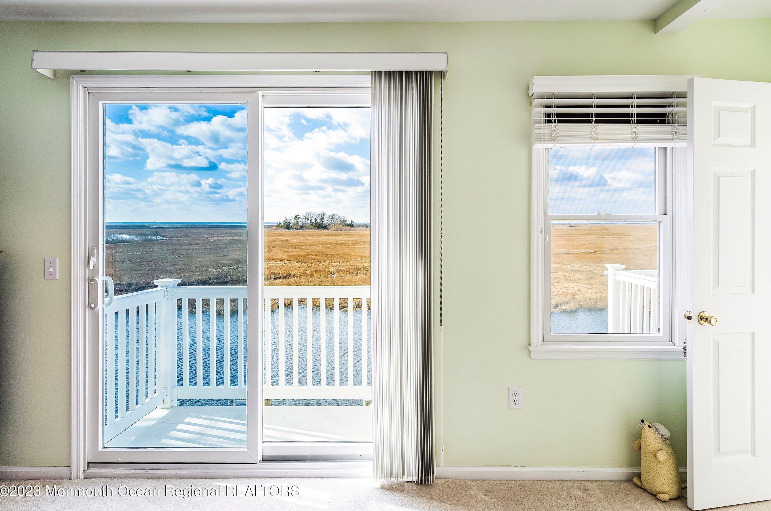 40 Portland Dr, Tuckerton NJ  08087-1213 exterior